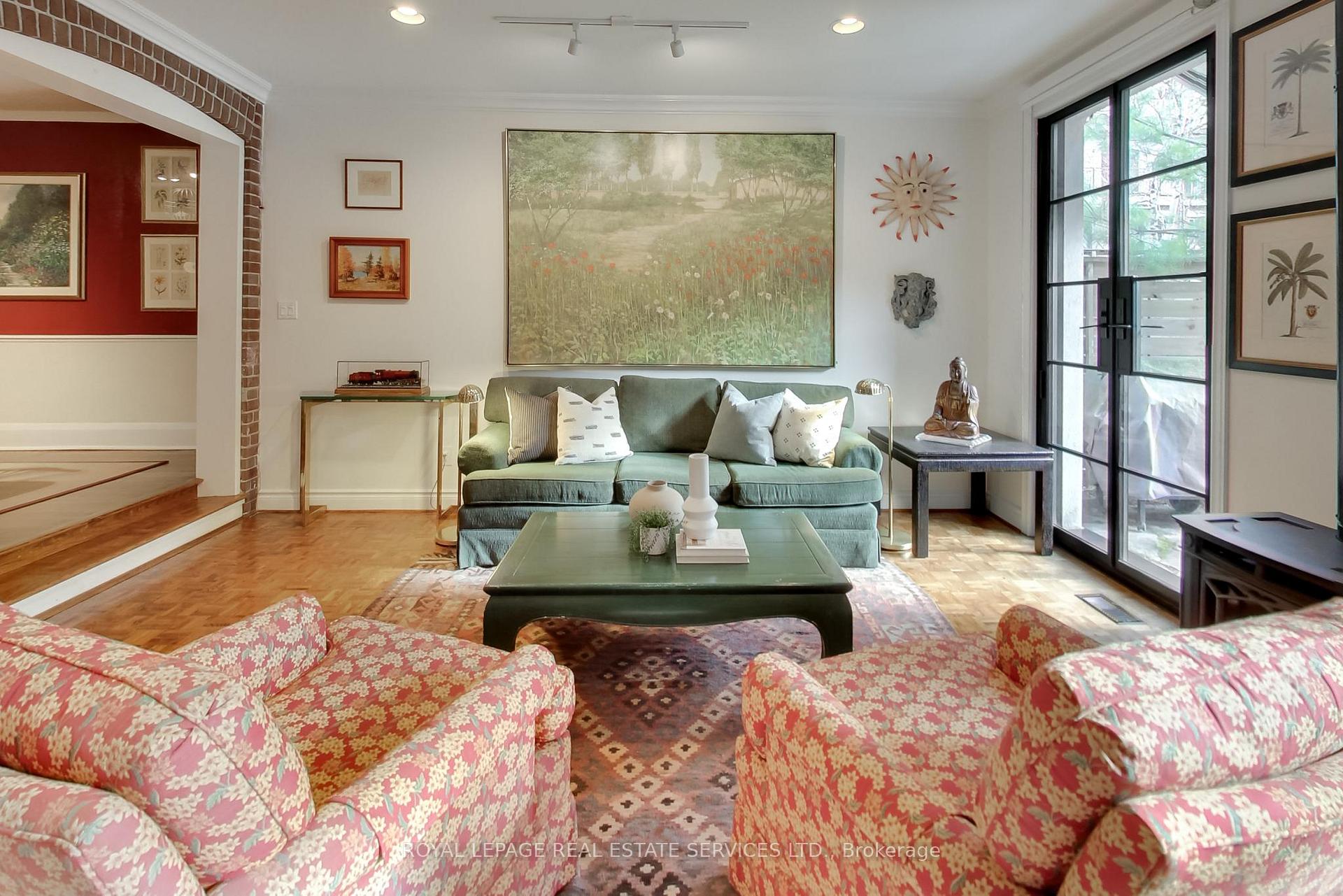 Photo 14 of 738 Huron Street, Toronto, Casa Loma — HOMEH