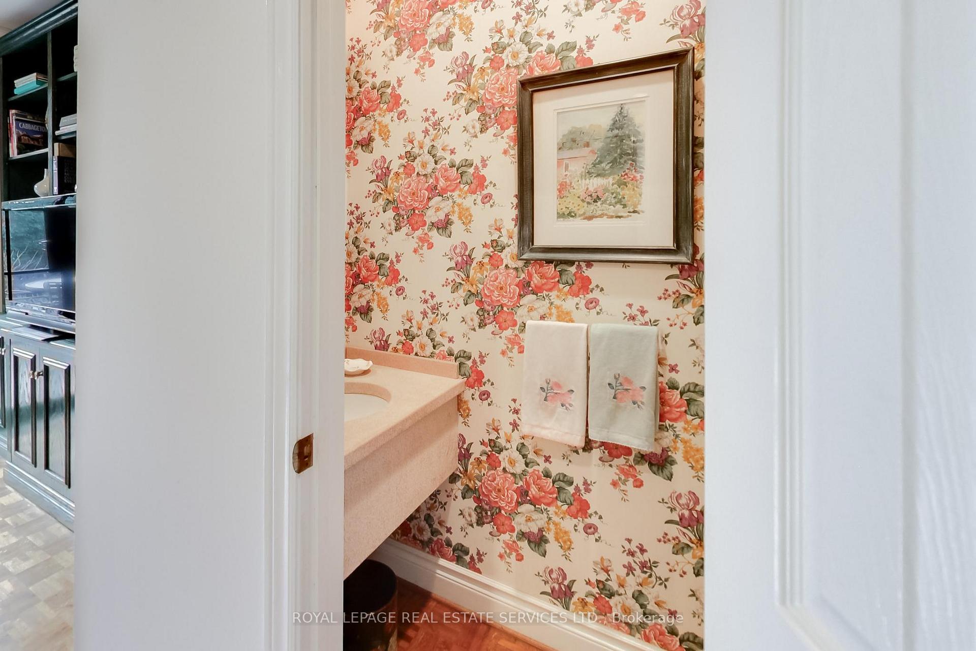 Photo 15 of 738 Huron Street, Toronto, Casa Loma — HOMEH