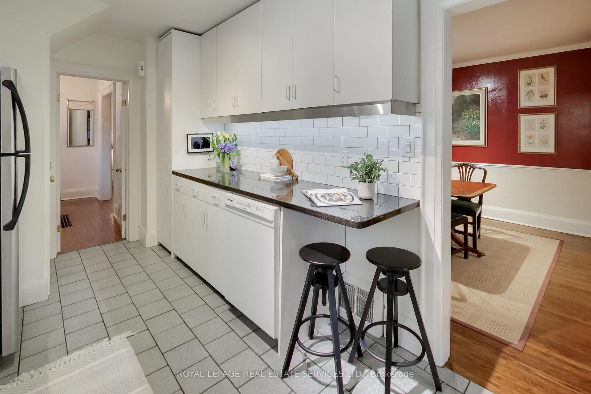 Photo 17 of 738 Huron Street, Toronto, Casa Loma — HOMEH