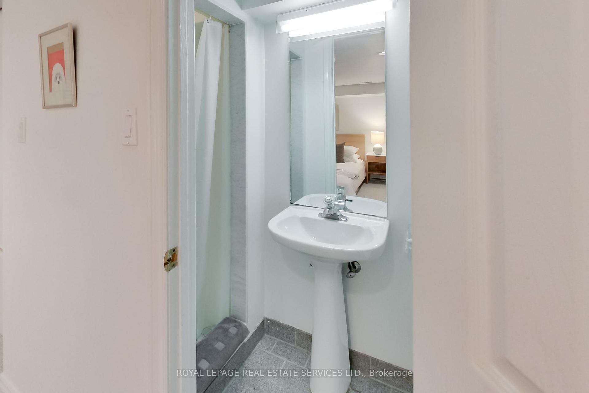 Photo 34 of 738 Huron Street, Toronto, Casa Loma — HOMEH