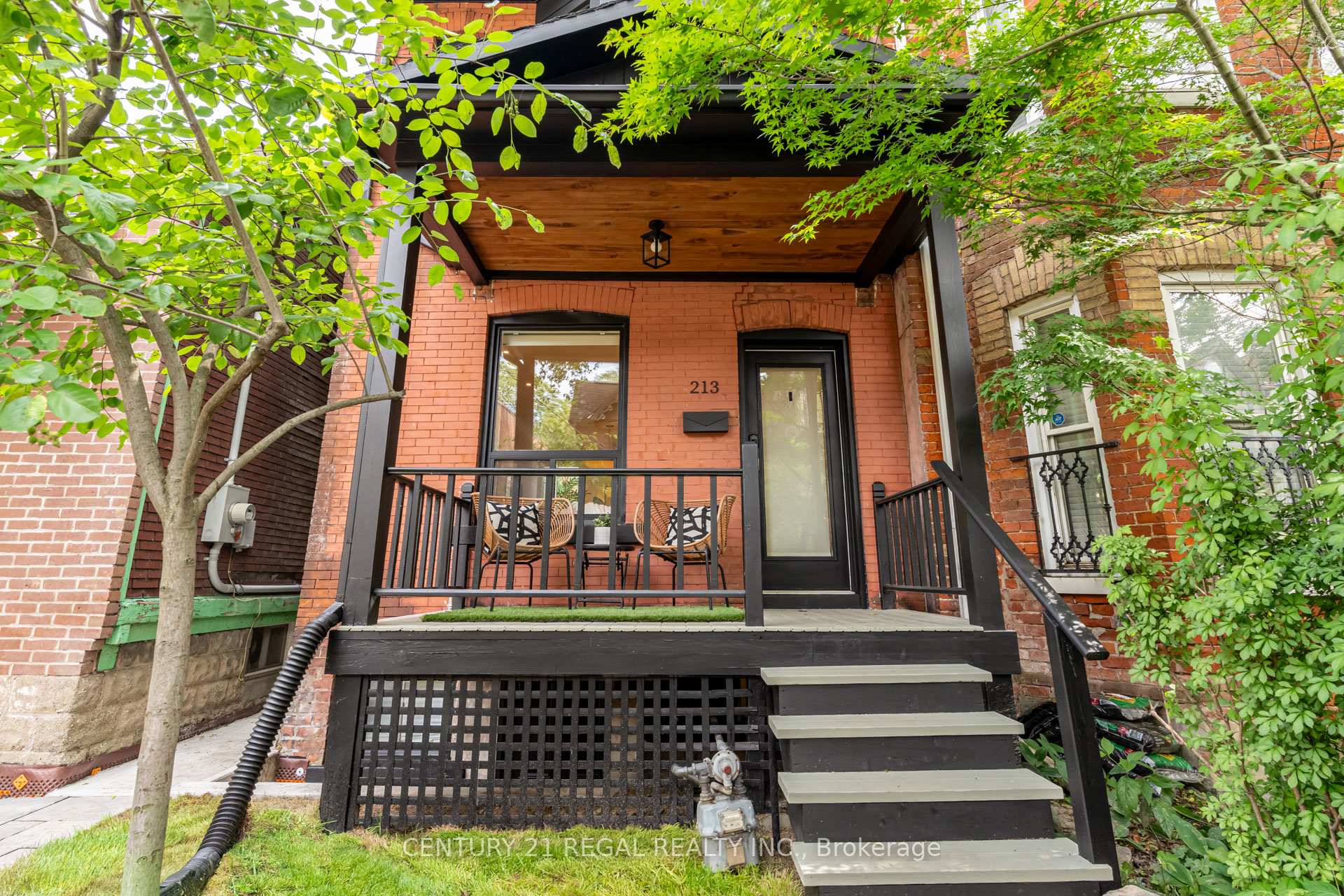 Photo 2 of 213 Boulton Avenue, Toronto, South Riverdale — HOMEH