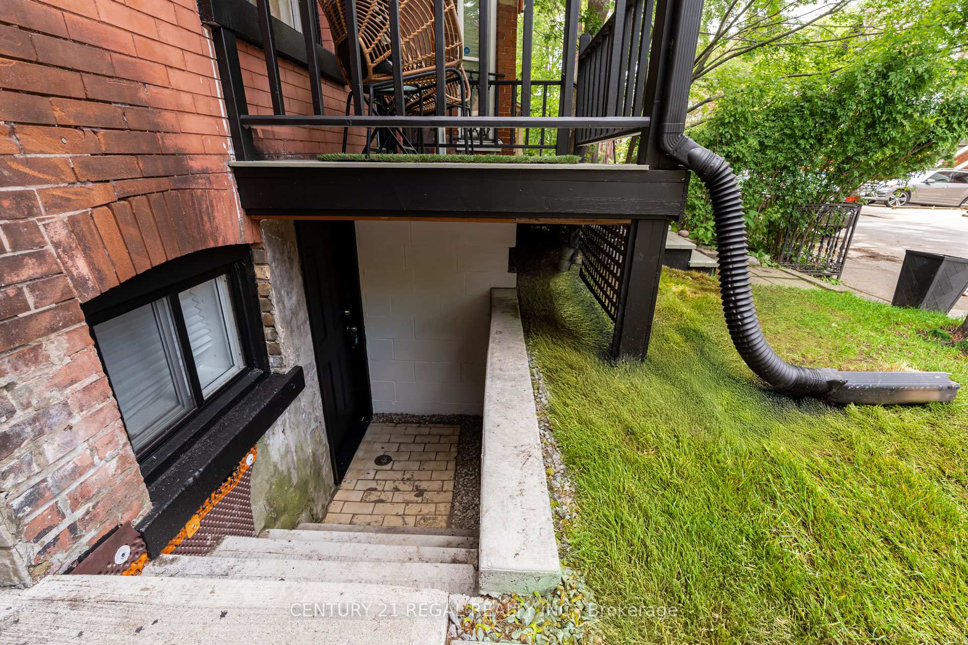 Photo 3 of 213 Boulton Avenue, Toronto, South Riverdale — HOMEH