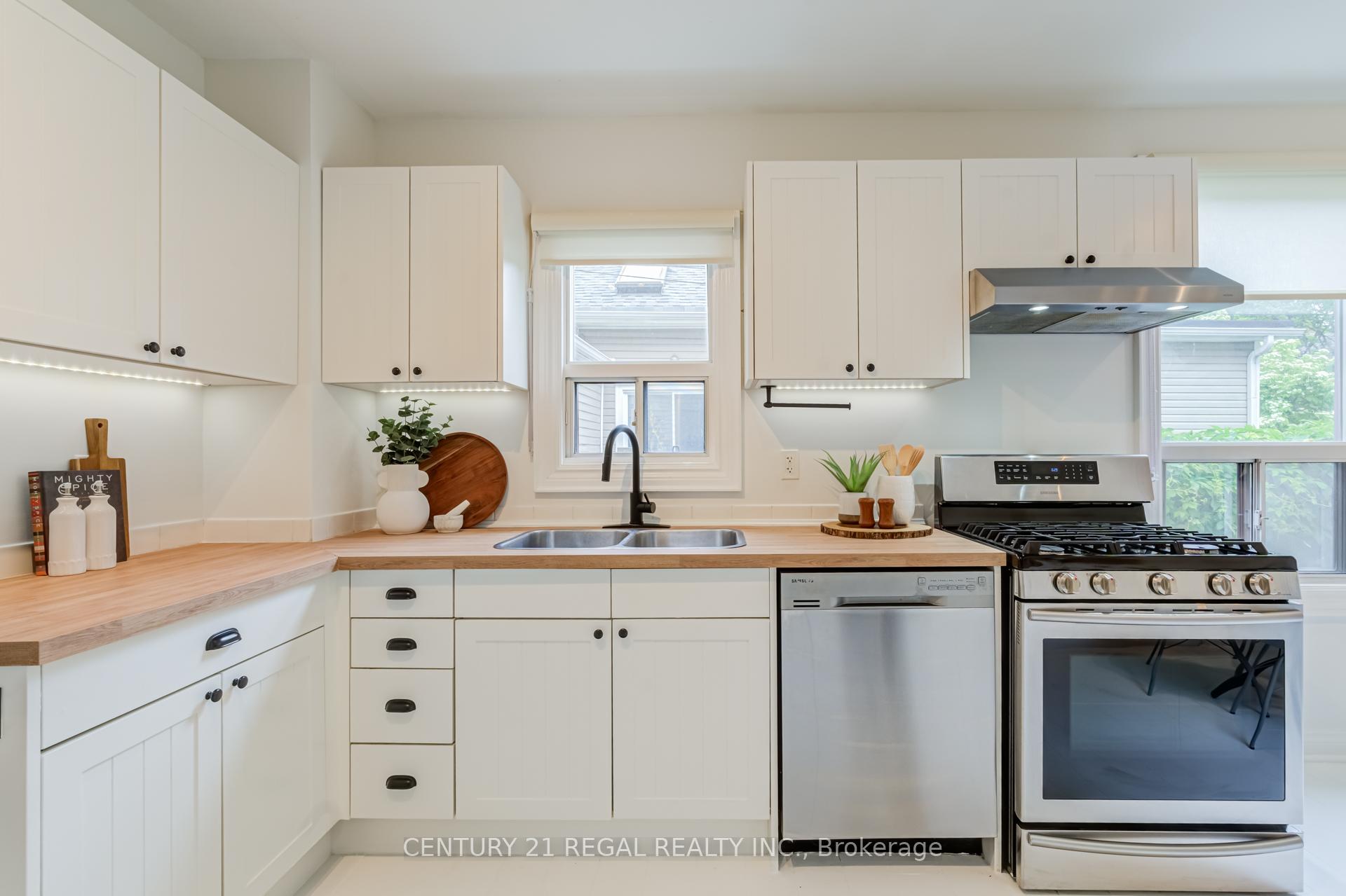Photo 14 of 213 Boulton Avenue, Toronto, South Riverdale — HOMEH