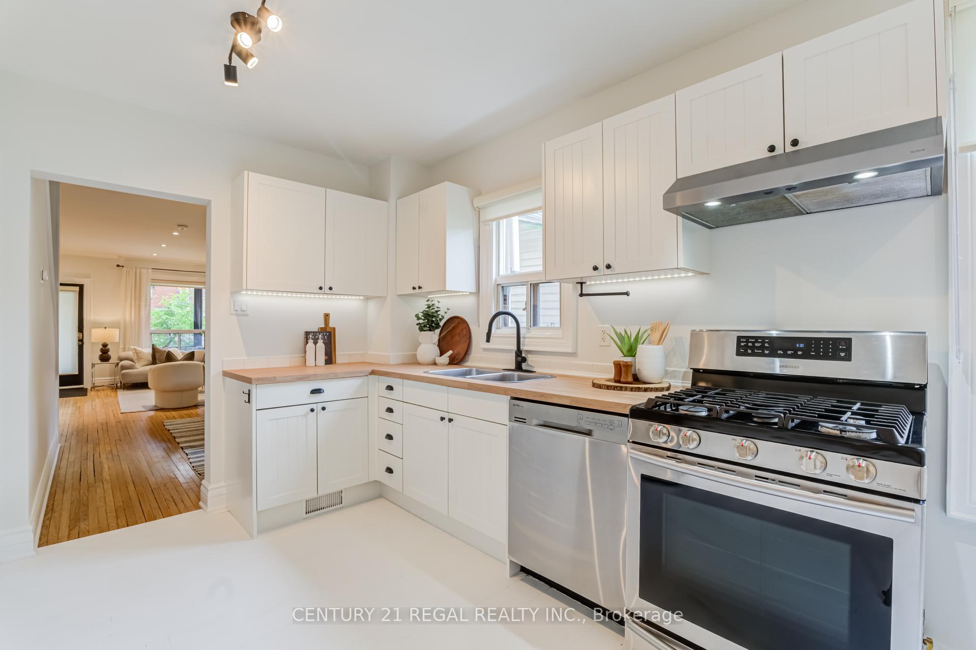 Photo 15 of 213 Boulton Avenue, Toronto, South Riverdale — HOMEH