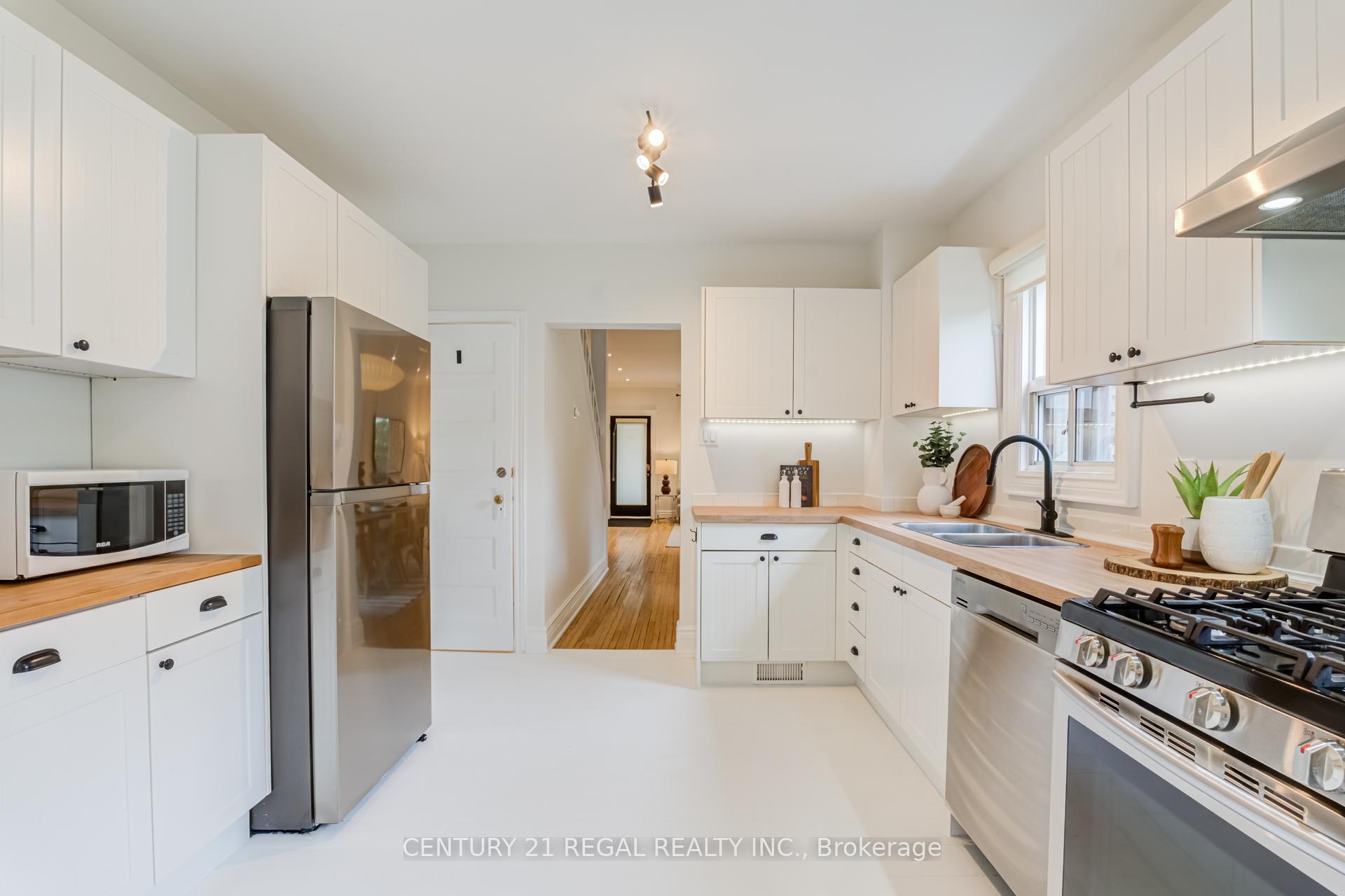 Photo 16 of 213 Boulton Avenue, Toronto, South Riverdale — HOMEH
