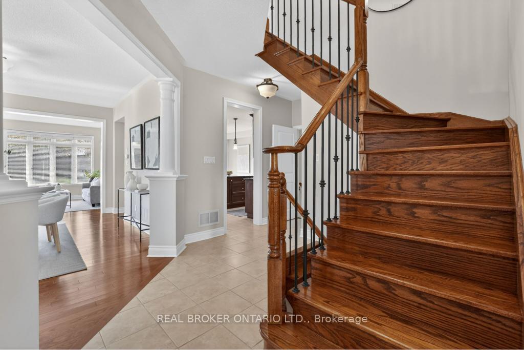 Photo 23 of 12 Lookout Court, Halton Hills, Georgetown — HOMEH