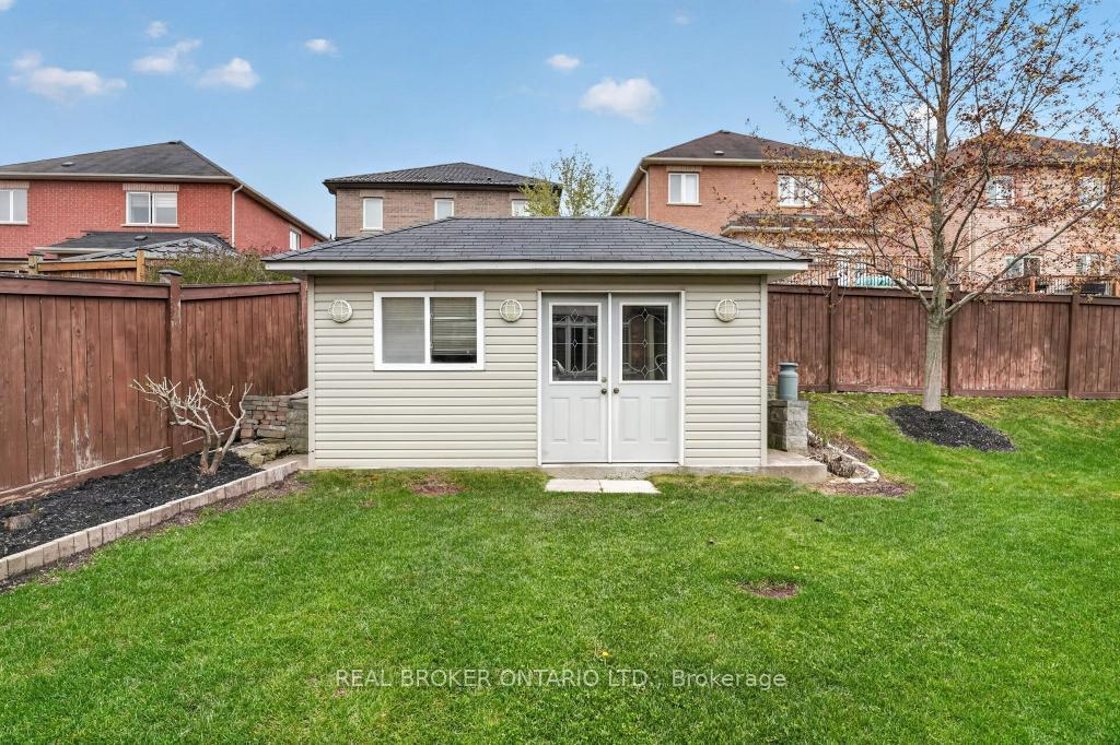 Photo 47 of 12 Lookout Court, Halton Hills, Georgetown — HOMEH