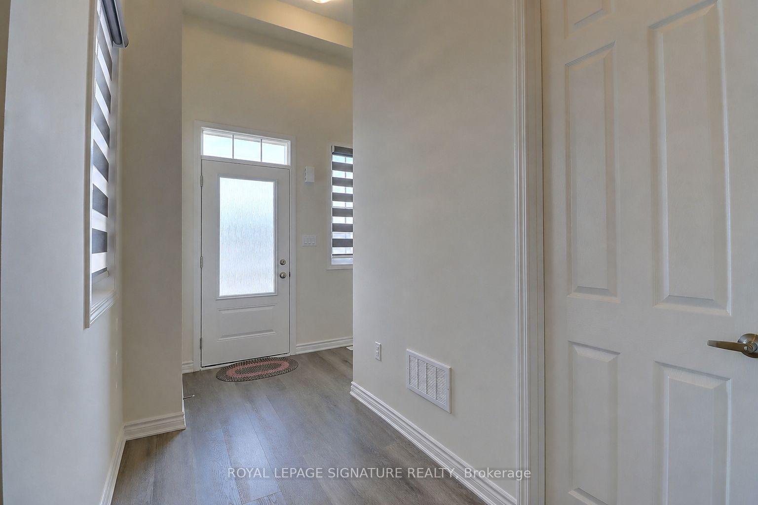 Photo 4 of 3229 Chimney Swift Crescent, Pickering, Rural Pickering — HOMEH