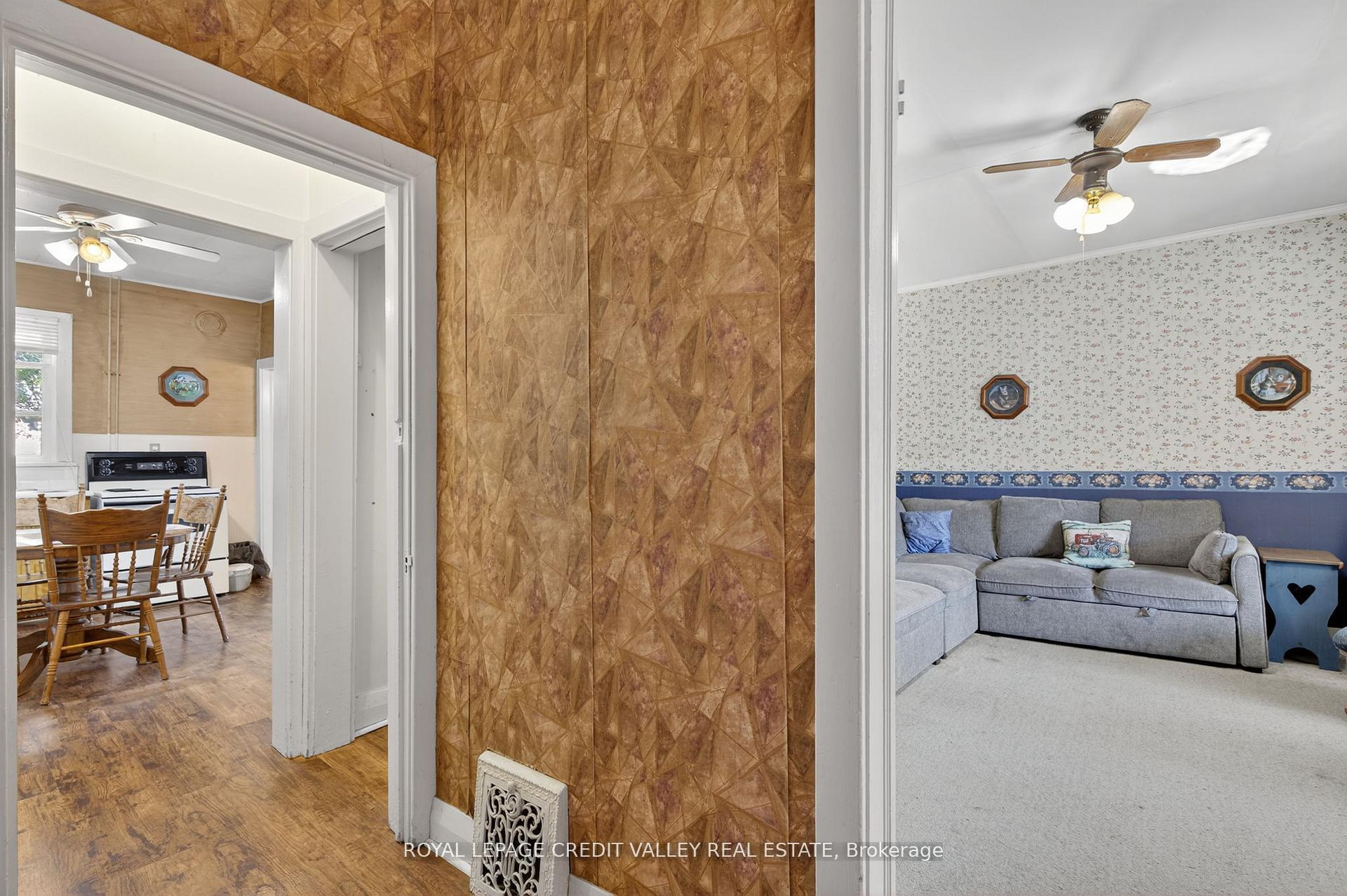 Photo 13 of 34 Joseph Street, Brampton, Downtown Brampton — HOMEH