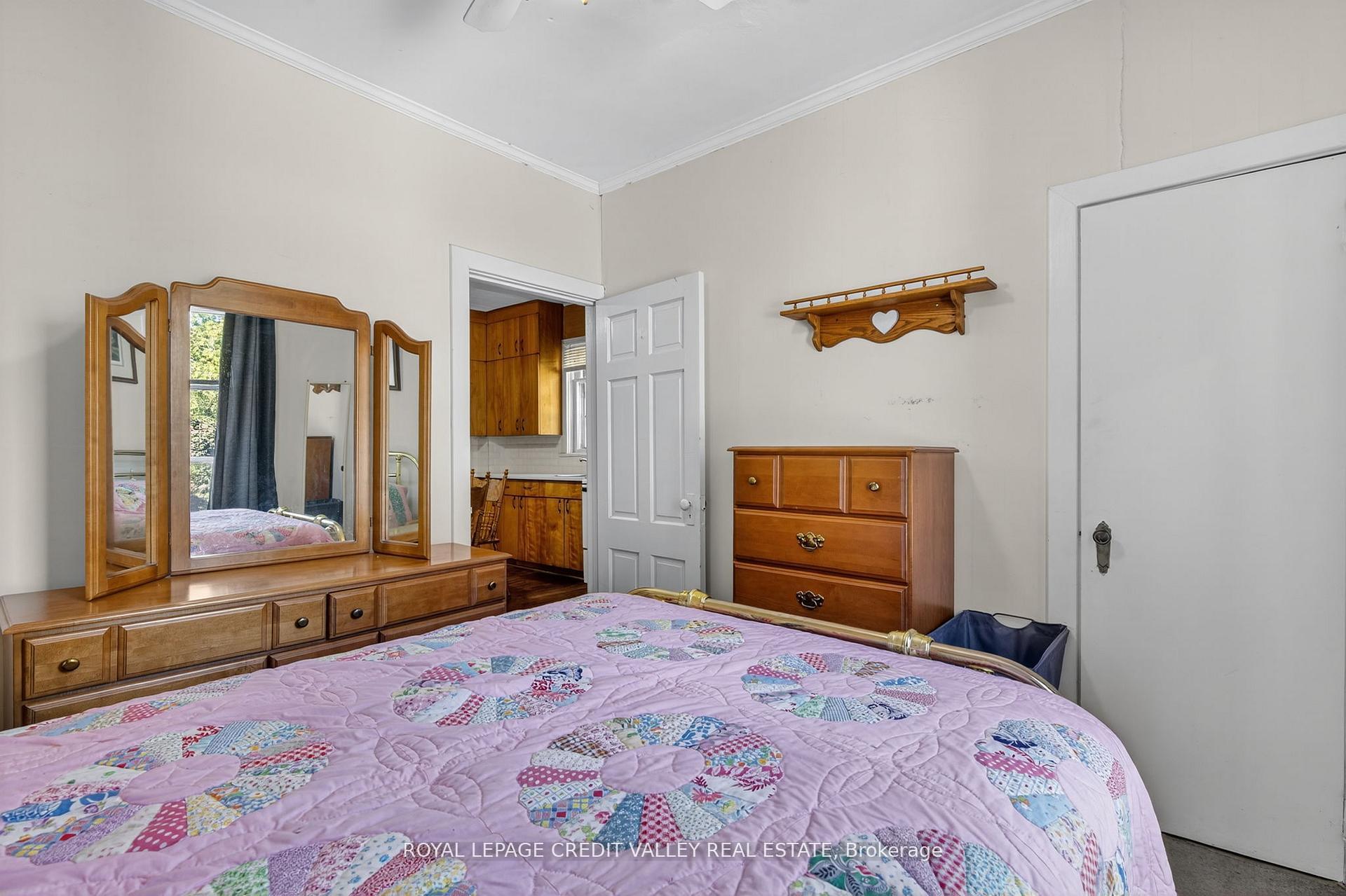 Photo 20 of 34 Joseph Street, Brampton, Downtown Brampton — HOMEH