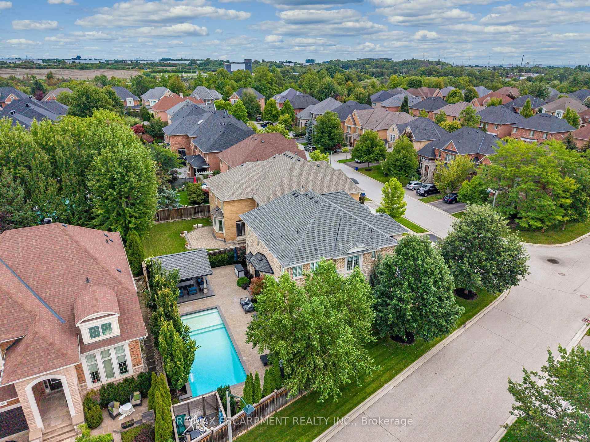 Photo 46 of 2234 Lyndhurst Drive, Oakville, Joshua Creek — HOMEH