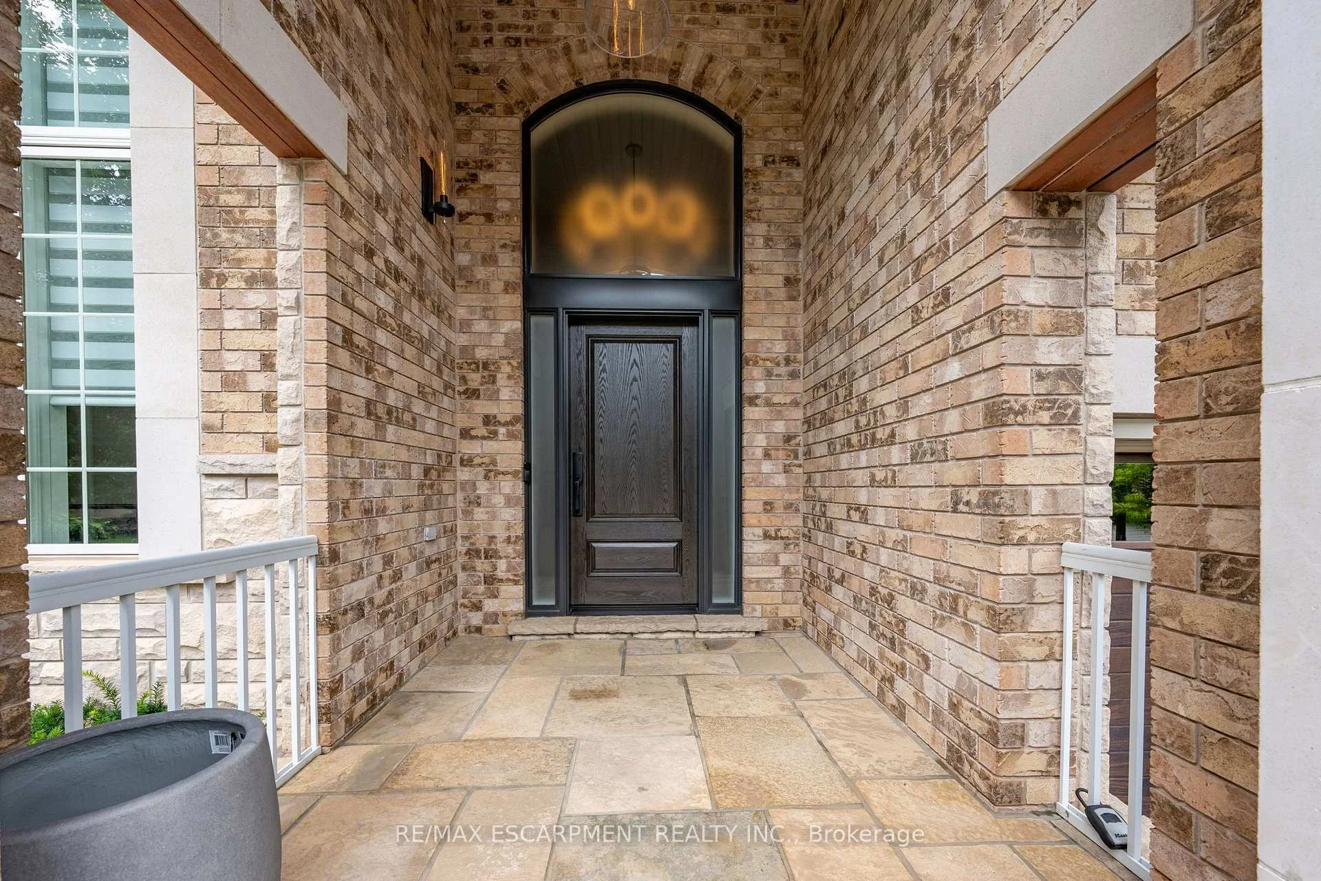 Photo 8 of 2234 Lyndhurst Drive, Oakville, Joshua Creek — HOMEH