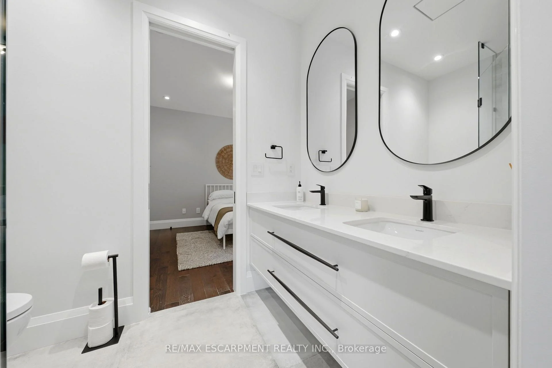 Photo 31 of 2234 Lyndhurst Drive, Oakville, Joshua Creek — HOMEH