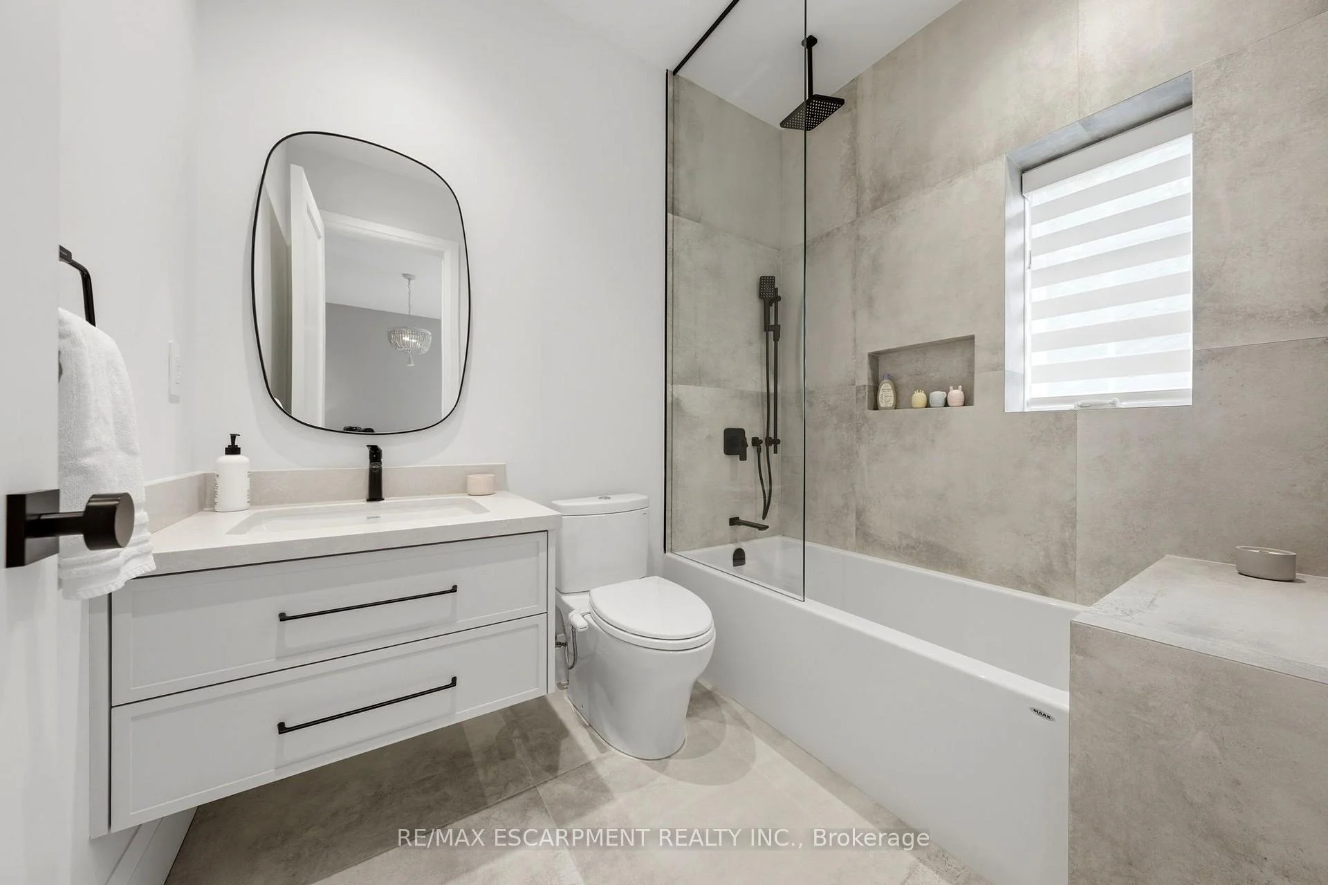 Photo 35 of 2234 Lyndhurst Drive, Oakville, Joshua Creek — HOMEH