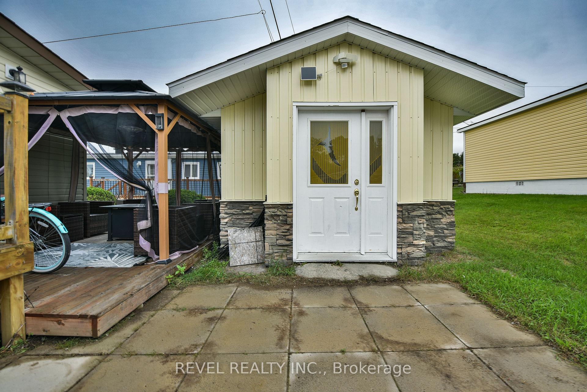 Photo 34 of 16 Foothills Lane, Timmins, TNE - Trailer Parks — HOMEH