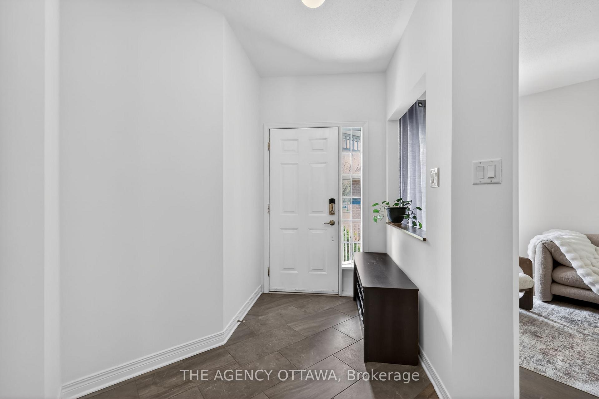 Photo 4 of 321 Goldridge Drive, Ottawa, Kanata - Kanata Lakes/Heritage Hills — HOMEH