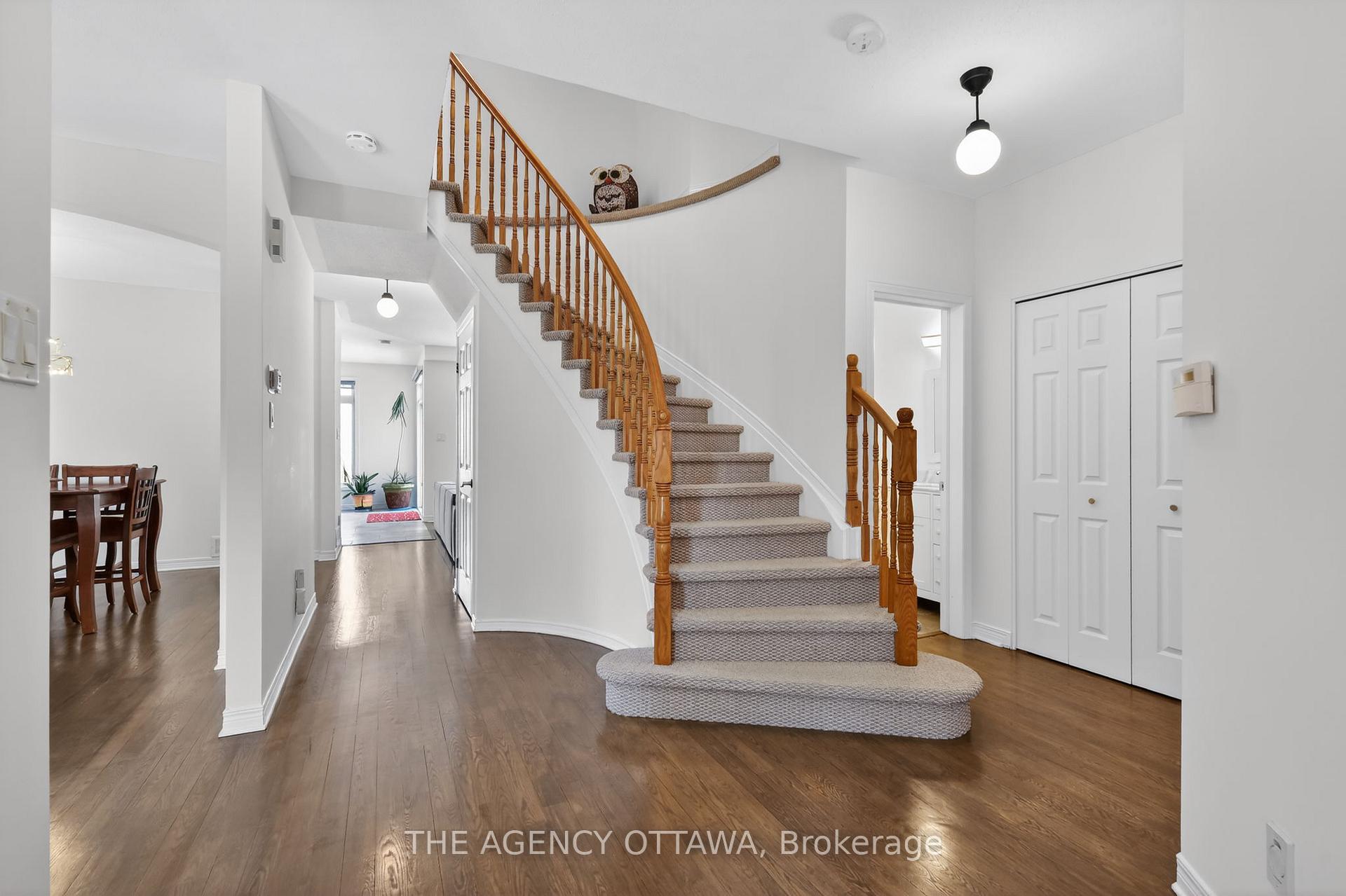 Photo 5 of 321 Goldridge Drive, Ottawa, Kanata - Kanata Lakes/Heritage Hills — HOMEH