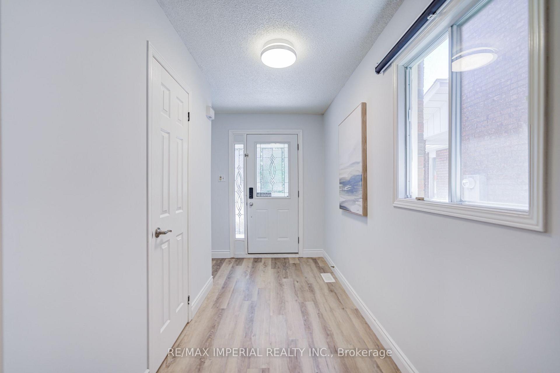 Photo 7 of 3377 Hargrove Road, Mississauga, Erin Mills — HOMEH