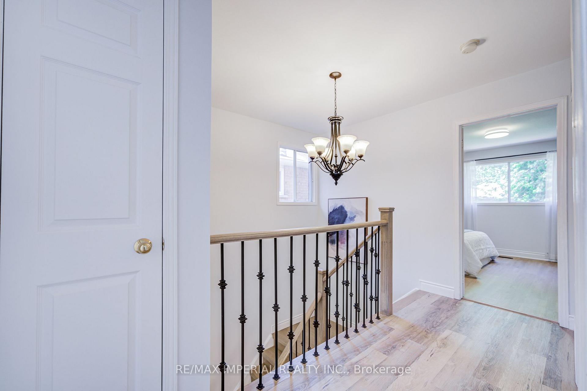 Photo 14 of 3377 Hargrove Road, Mississauga, Erin Mills — HOMEH
