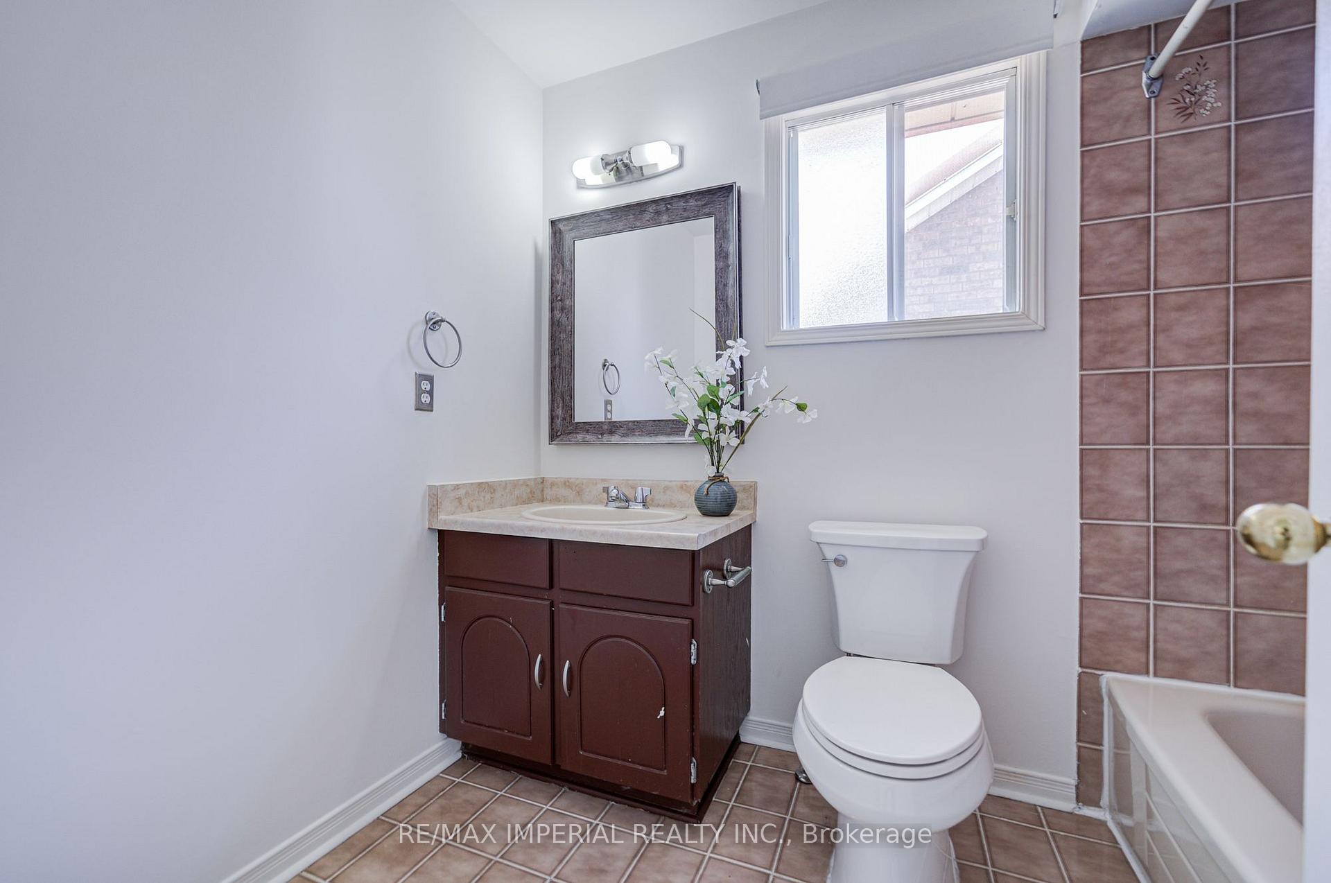 Photo 17 of 3377 Hargrove Road, Mississauga, Erin Mills — HOMEH