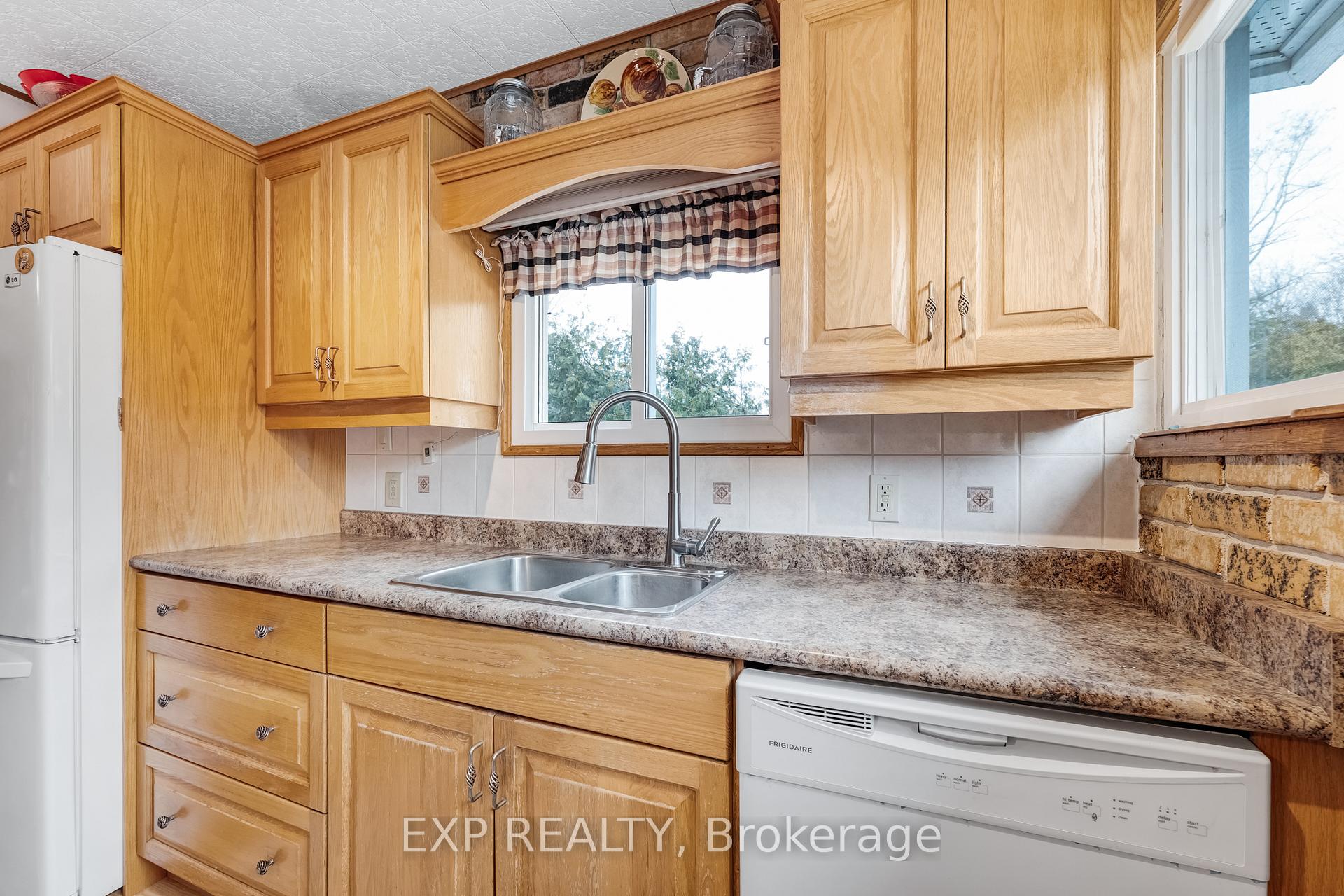 Photo 8 of 3909 Richview Road, Innisfil, Rural Innisfil — HOMEH