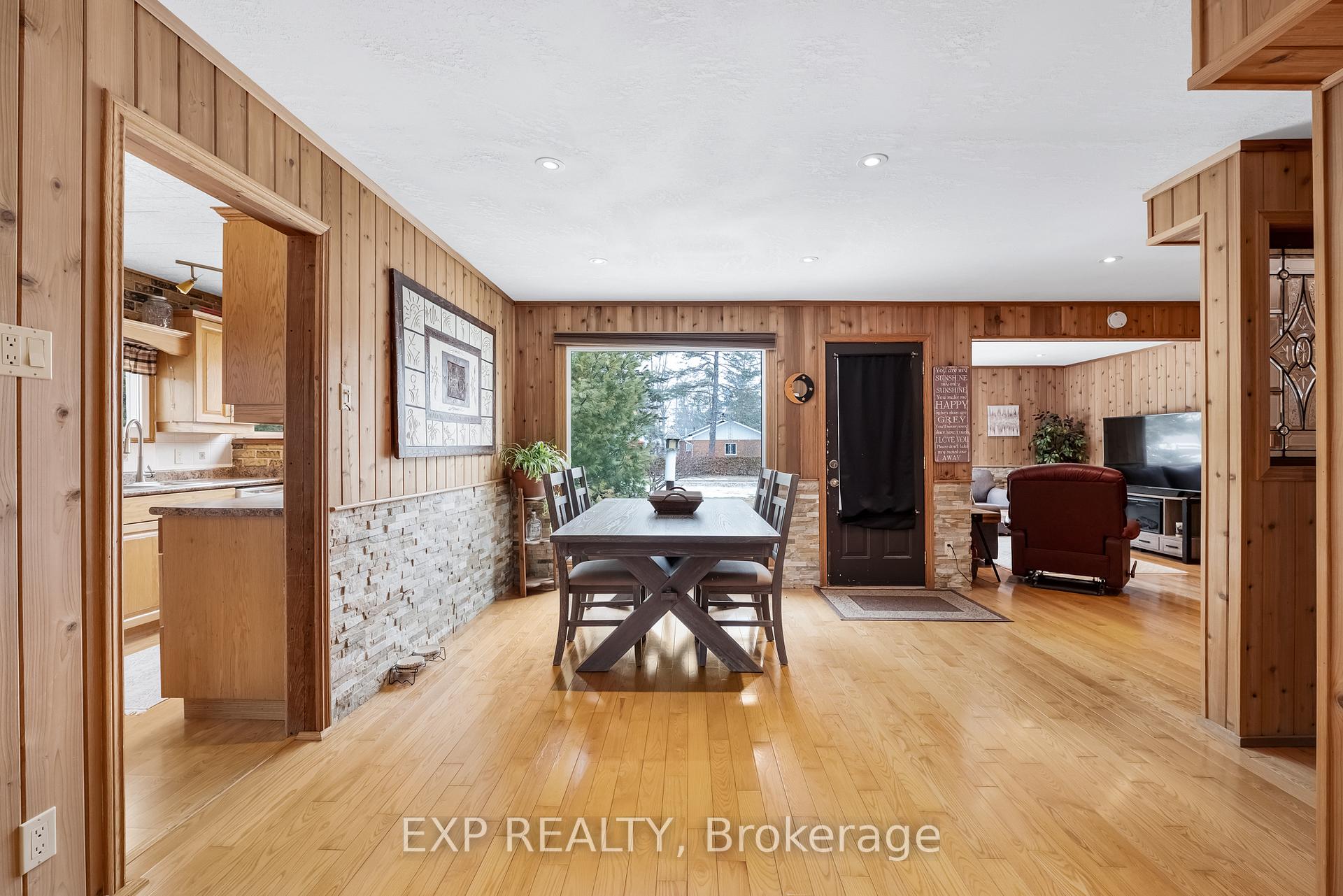 Photo 12 of 3909 Richview Road, Innisfil, Rural Innisfil — HOMEH
