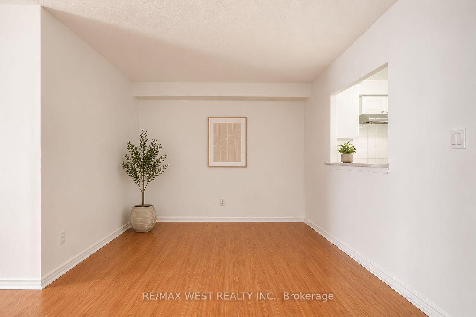 Photo 8 of Unit 707, 88 Corporate Drive, Scarborough, Woburn — HOMEH