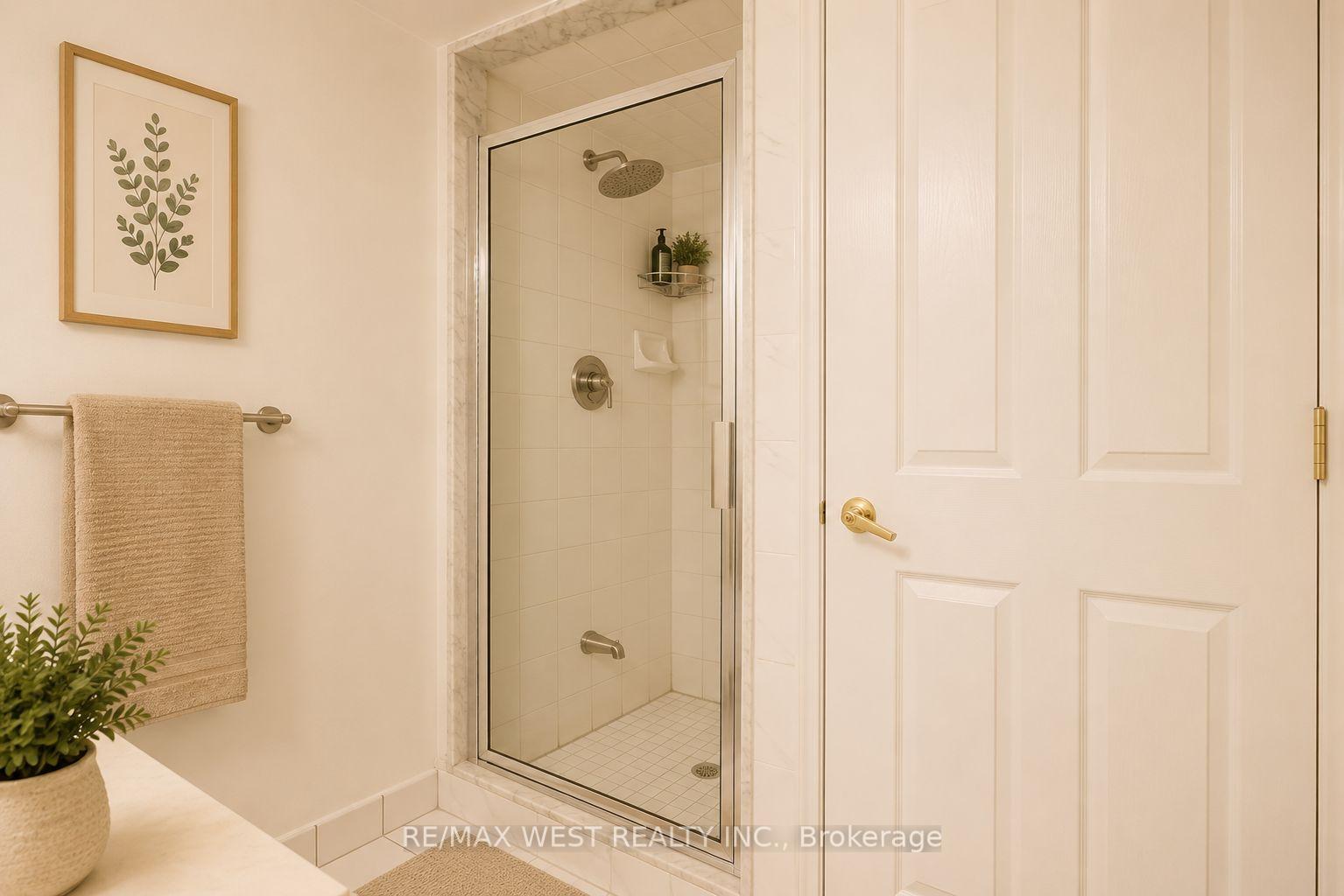 Photo 17 of Unit 707, 88 Corporate Drive, Scarborough, Woburn — HOMEH