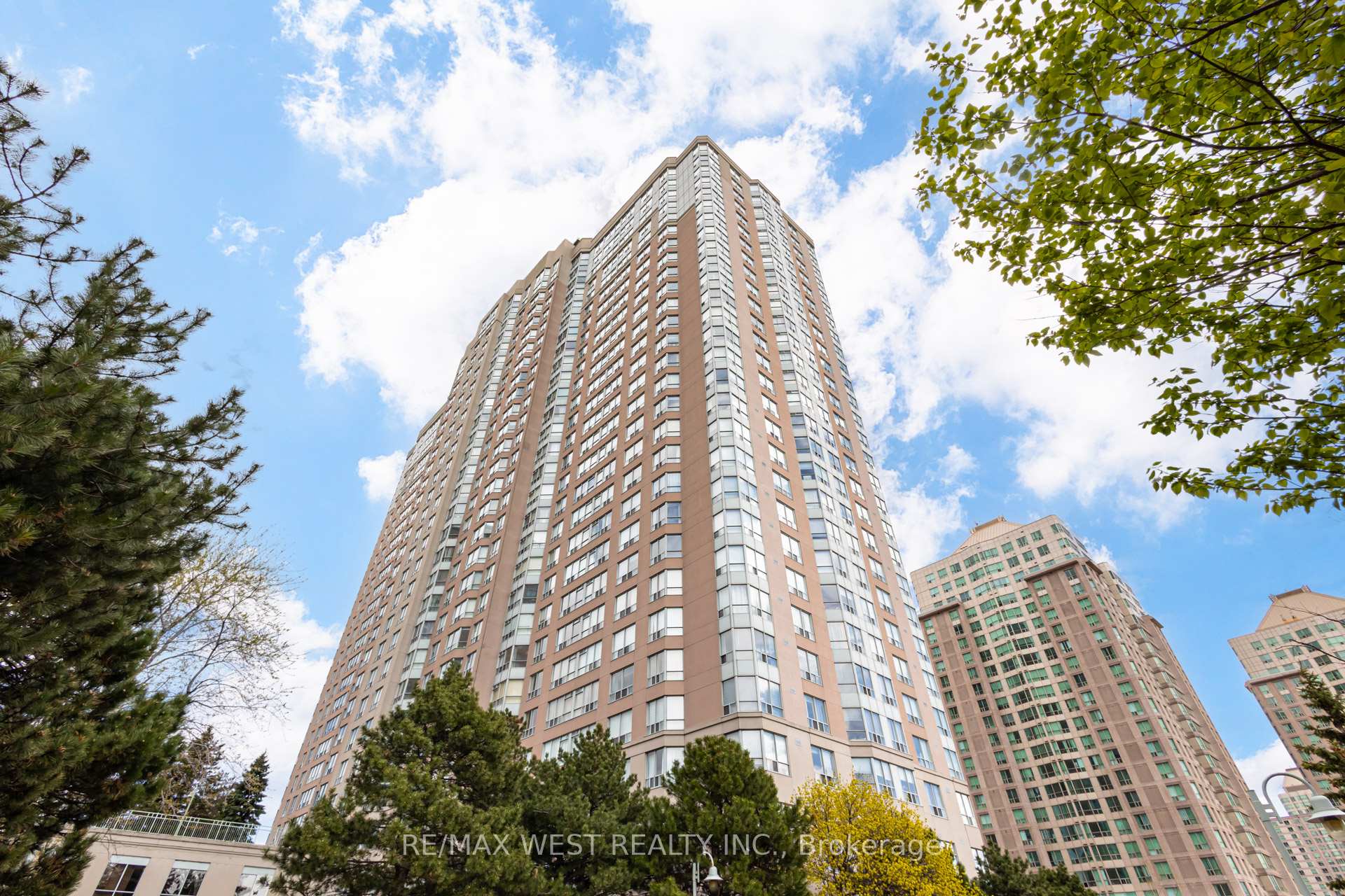 Photo 19 of Unit 707, 88 Corporate Drive, Scarborough, Woburn — HOMEH