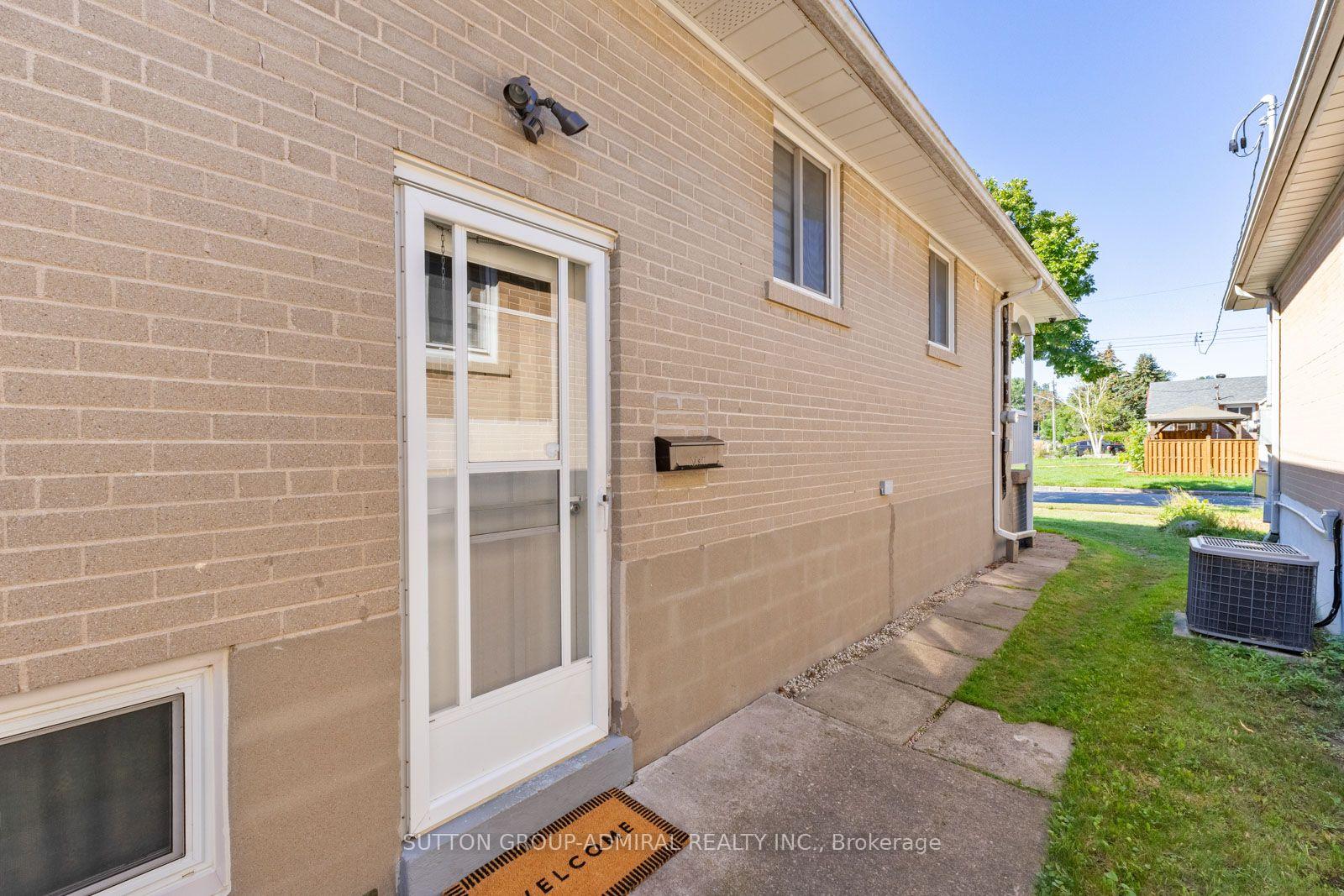 Photo 24 of 25 Rowallan Drive, Scarborough, West Hill — HOMEH