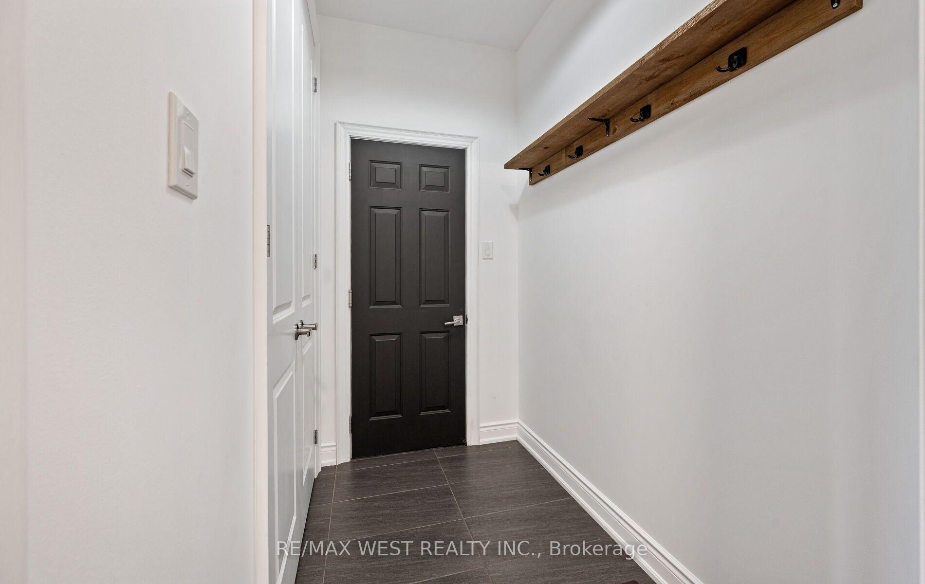 Photo 14 of 133 Rotondo Crescent, Vaughan, Kleinburg — HOMEH