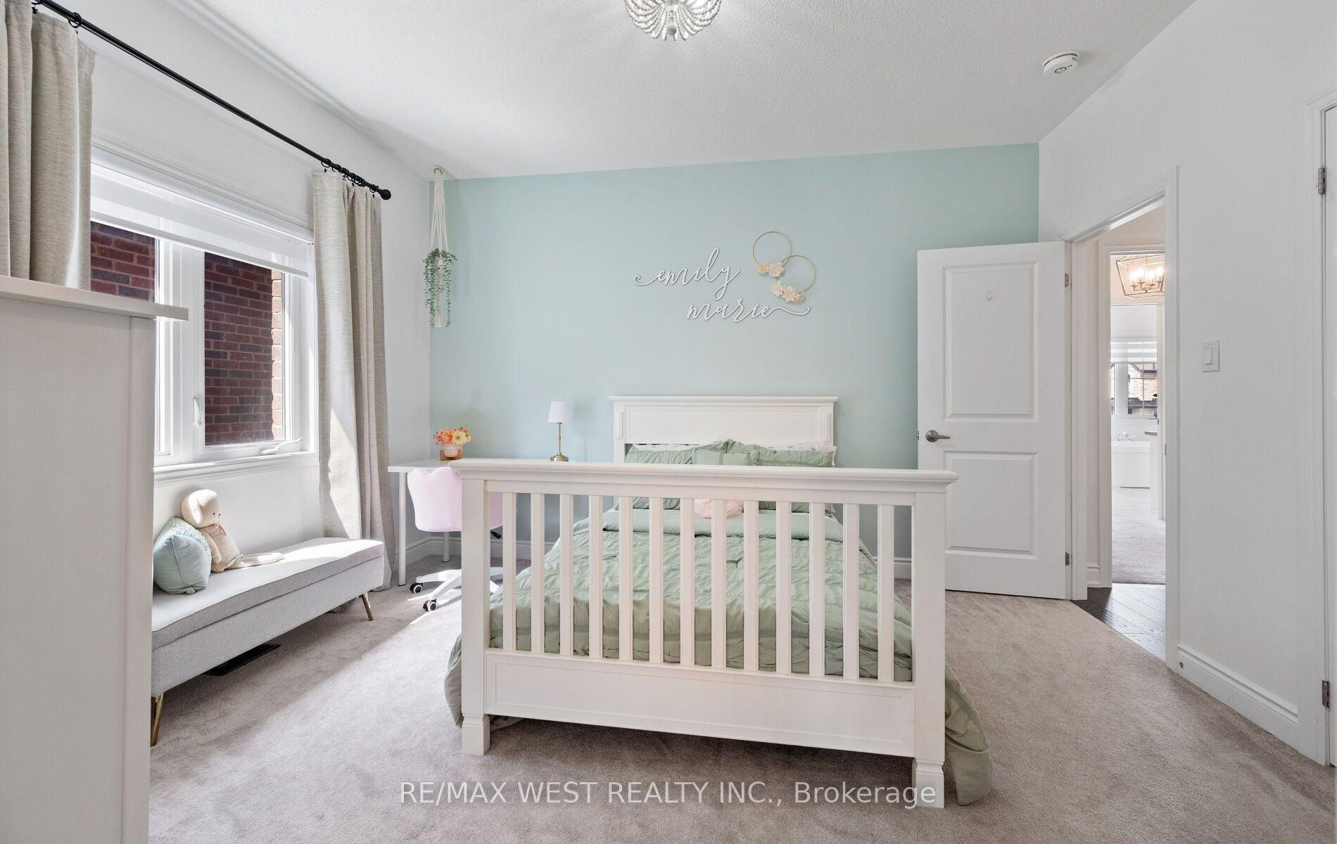 Photo 25 of 133 Rotondo Crescent, Vaughan, Kleinburg — HOMEH