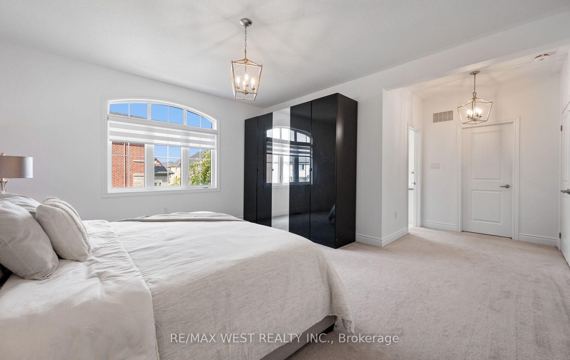 Photo 28 of 133 Rotondo Crescent, Vaughan, Kleinburg — HOMEH