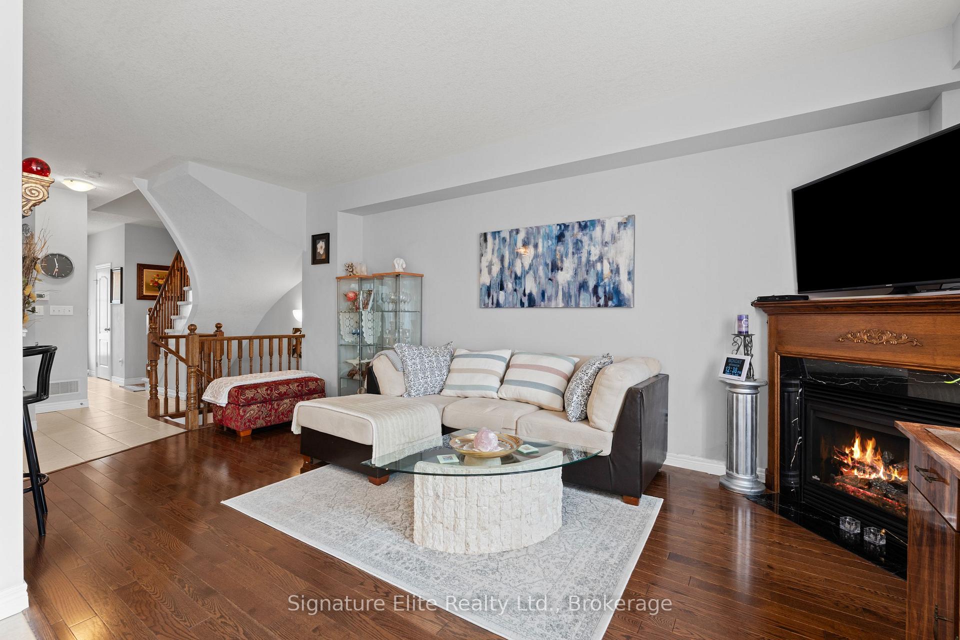 Photo 5 of 51 Marina Point Crescent, Hamilton, Winona Park — HOMEH