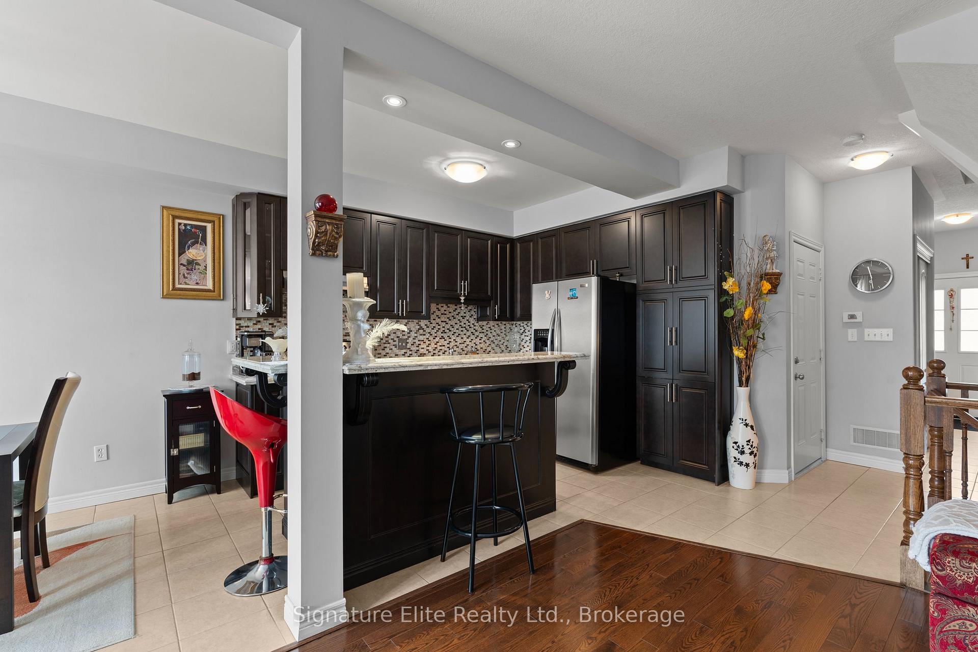 Photo 8 of 51 Marina Point Crescent, Hamilton, Winona Park — HOMEH