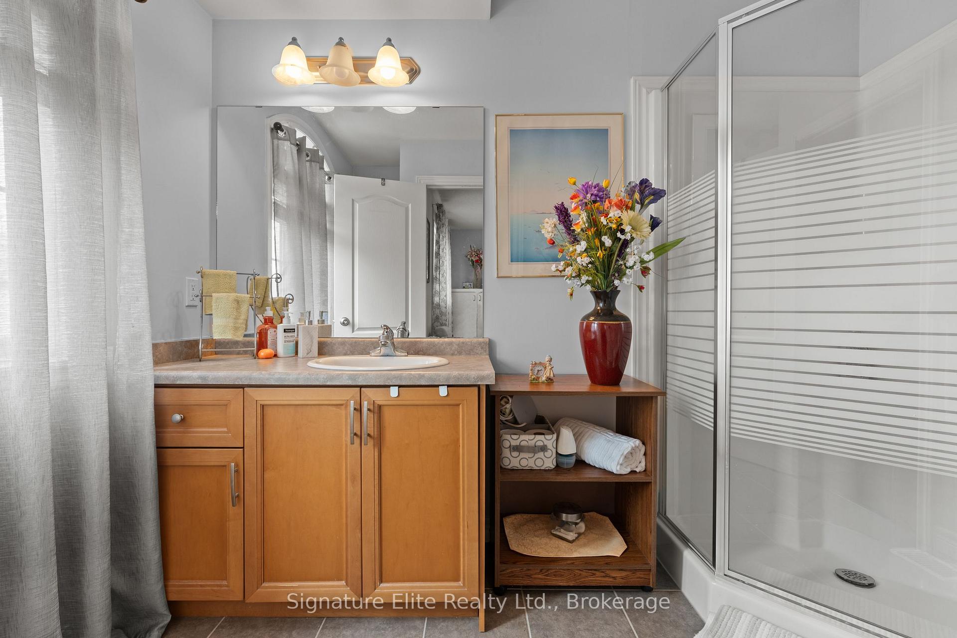 Photo 12 of 51 Marina Point Crescent, Hamilton, Winona Park — HOMEH