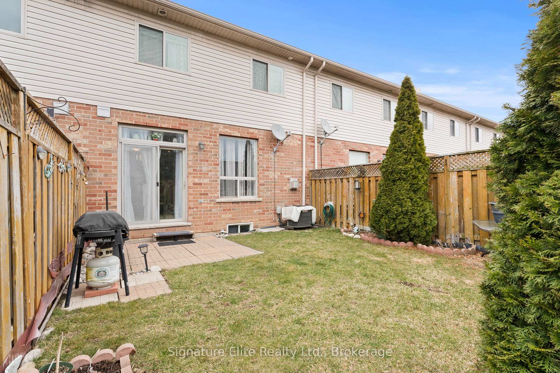 Photo 20 of 51 Marina Point Crescent, Hamilton, Winona Park — HOMEH