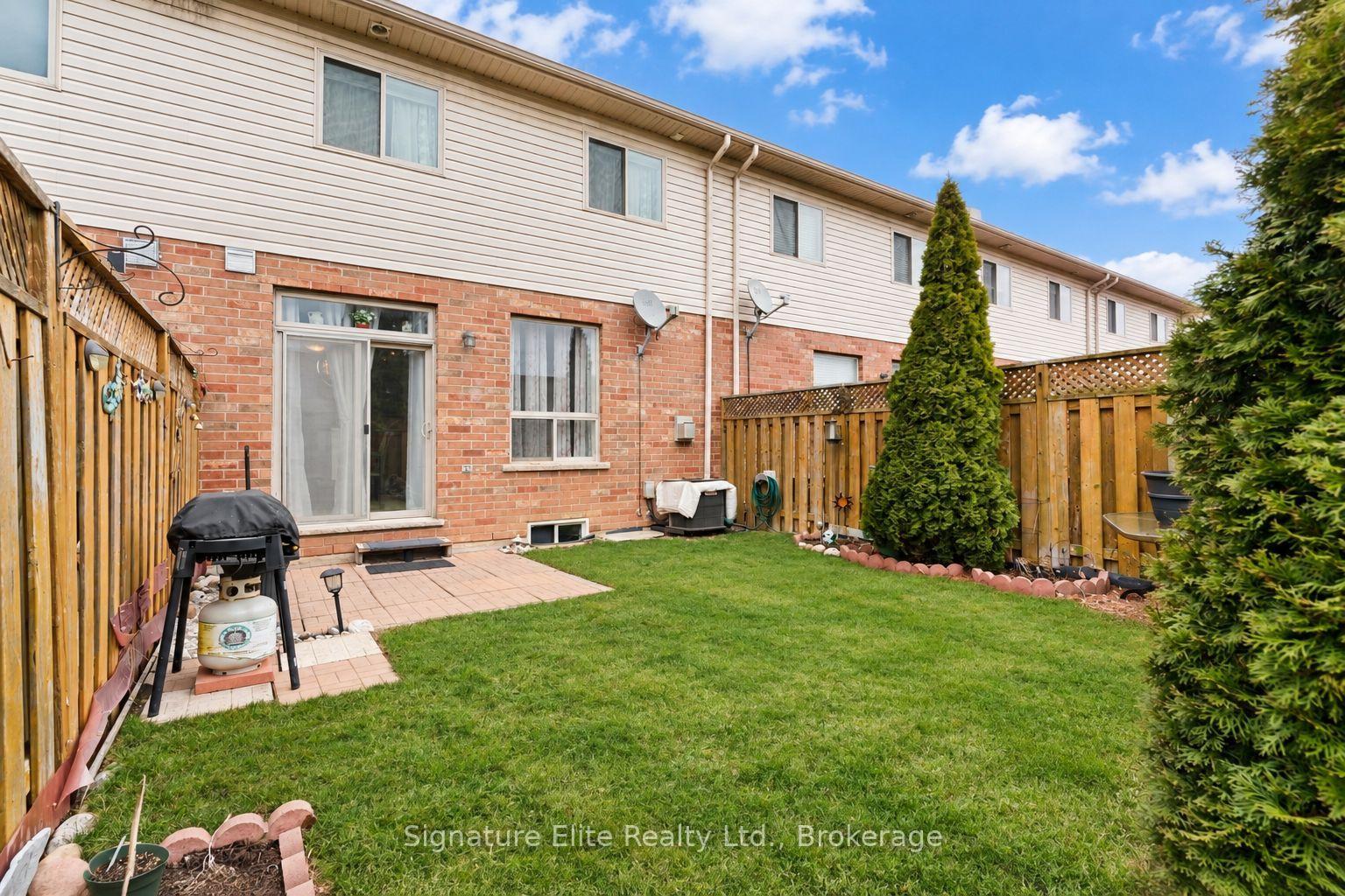 Photo 17 of 51 Marina Point Crescent, Hamilton, Winona Park — HOMEH