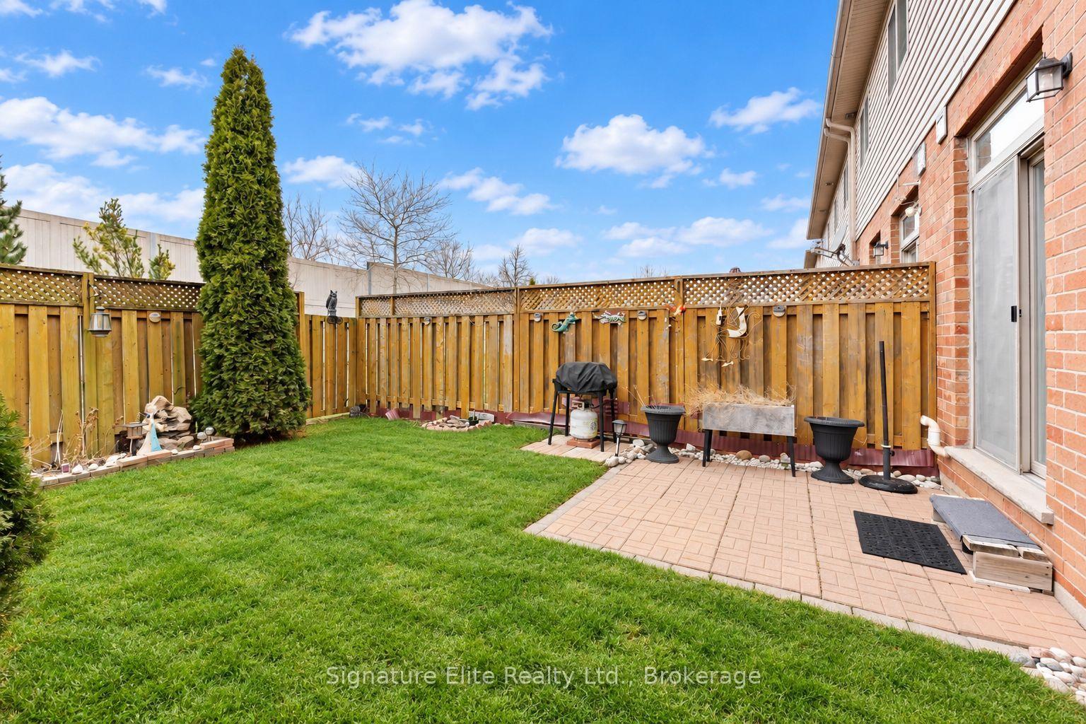 Photo 19 of 51 Marina Point Crescent, Hamilton, Winona Park — HOMEH