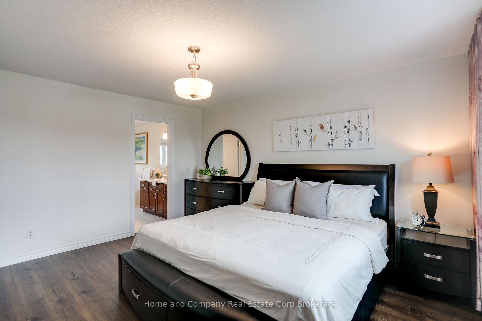 Photo 20 of 37 Thomas Street, Stratford — HOMEH