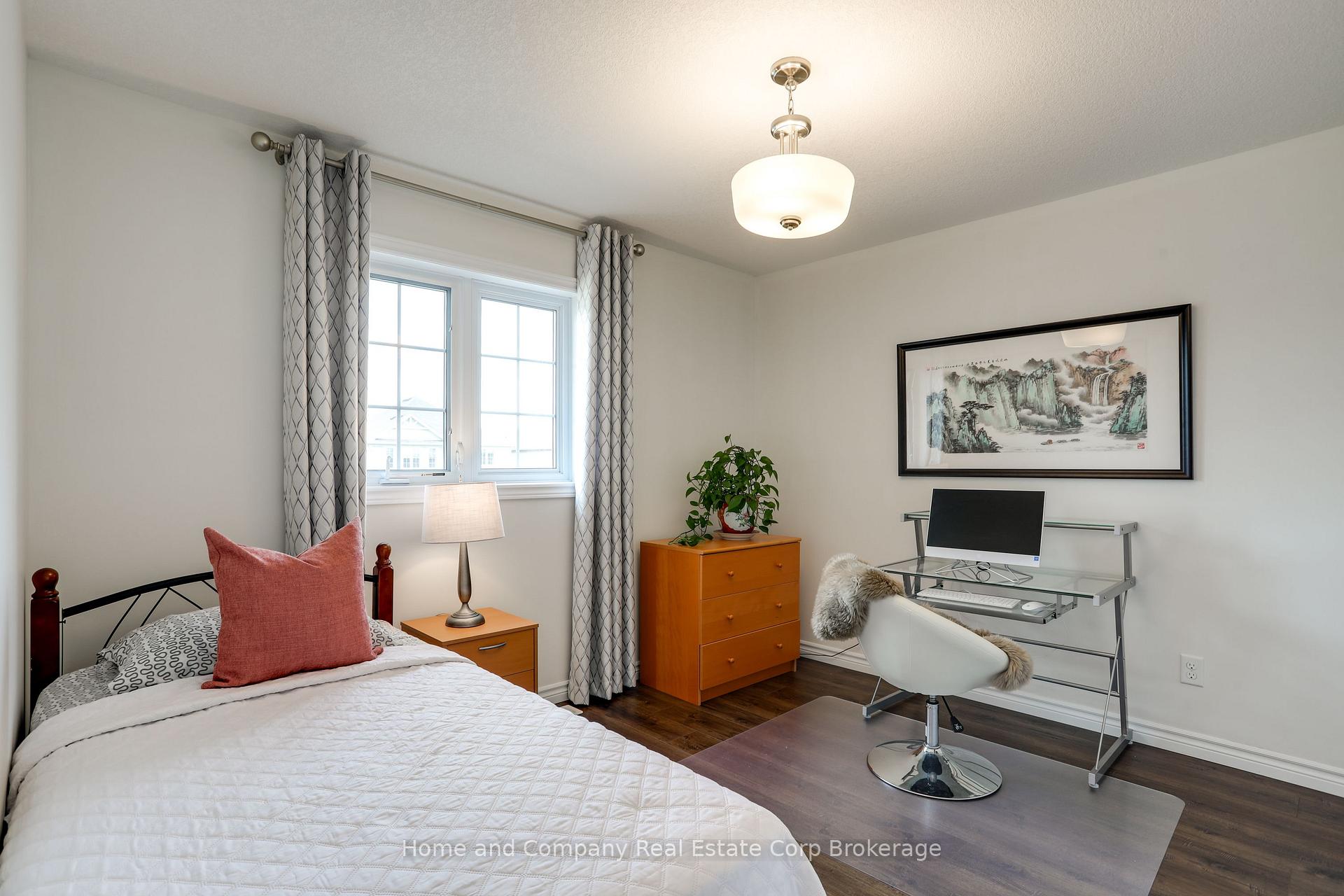 Photo 27 of 37 Thomas Street, Stratford — HOMEH