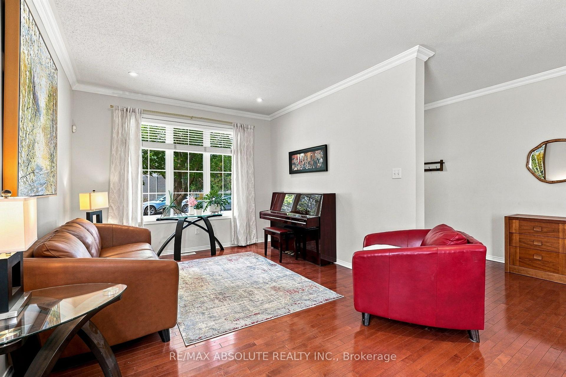 Photo 8 of 2158 Valenceville Crescent, Ottawa, Avalon East — HOMEH