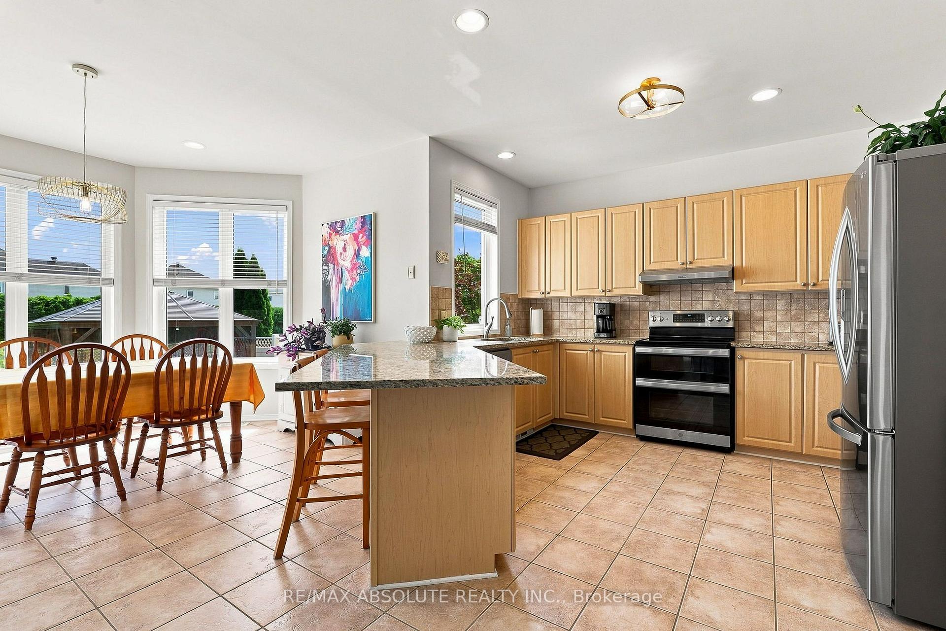 Photo 13 of 2158 Valenceville Crescent, Ottawa, Avalon East — HOMEH