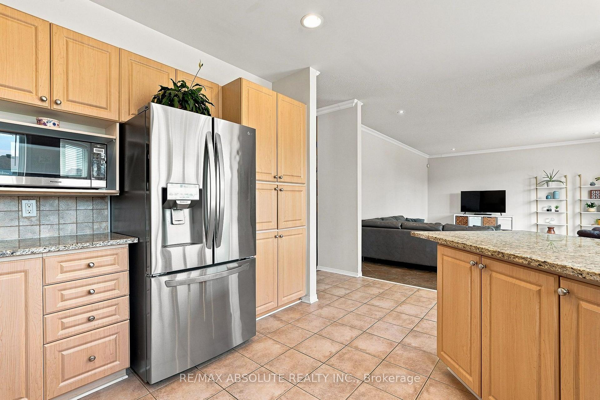 Photo 16 of 2158 Valenceville Crescent, Ottawa, Avalon East — HOMEH