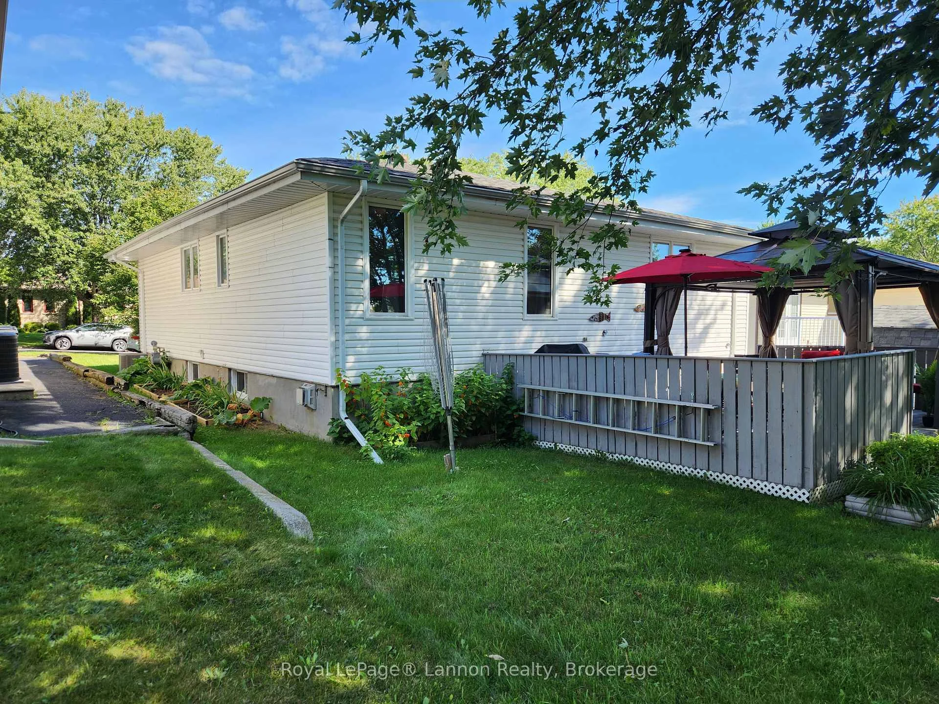 Photo 3 of 253 Downing Street, Thunder Bay, Dawson Heights — HOMEH