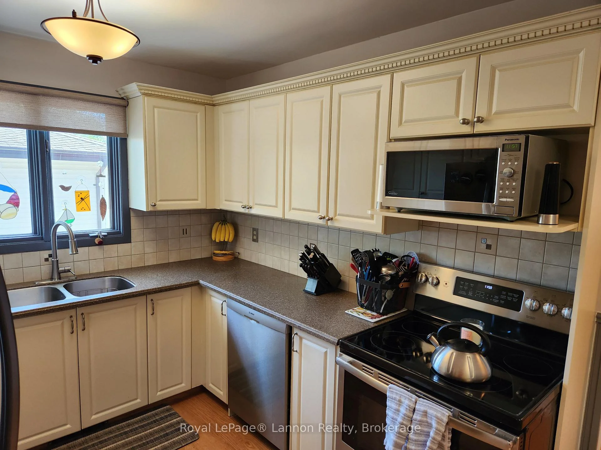 Photo 7 of 253 Downing Street, Thunder Bay, Dawson Heights — HOMEH