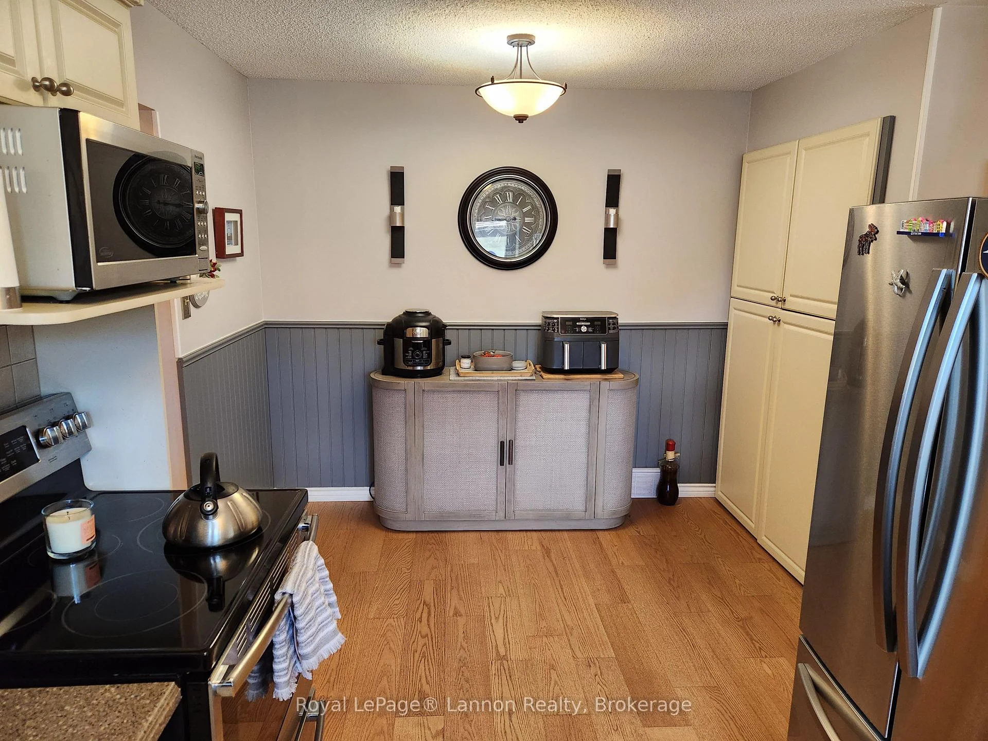 Photo 61 of 253 Downing Street, Thunder Bay, Dawson Heights — HOMEH