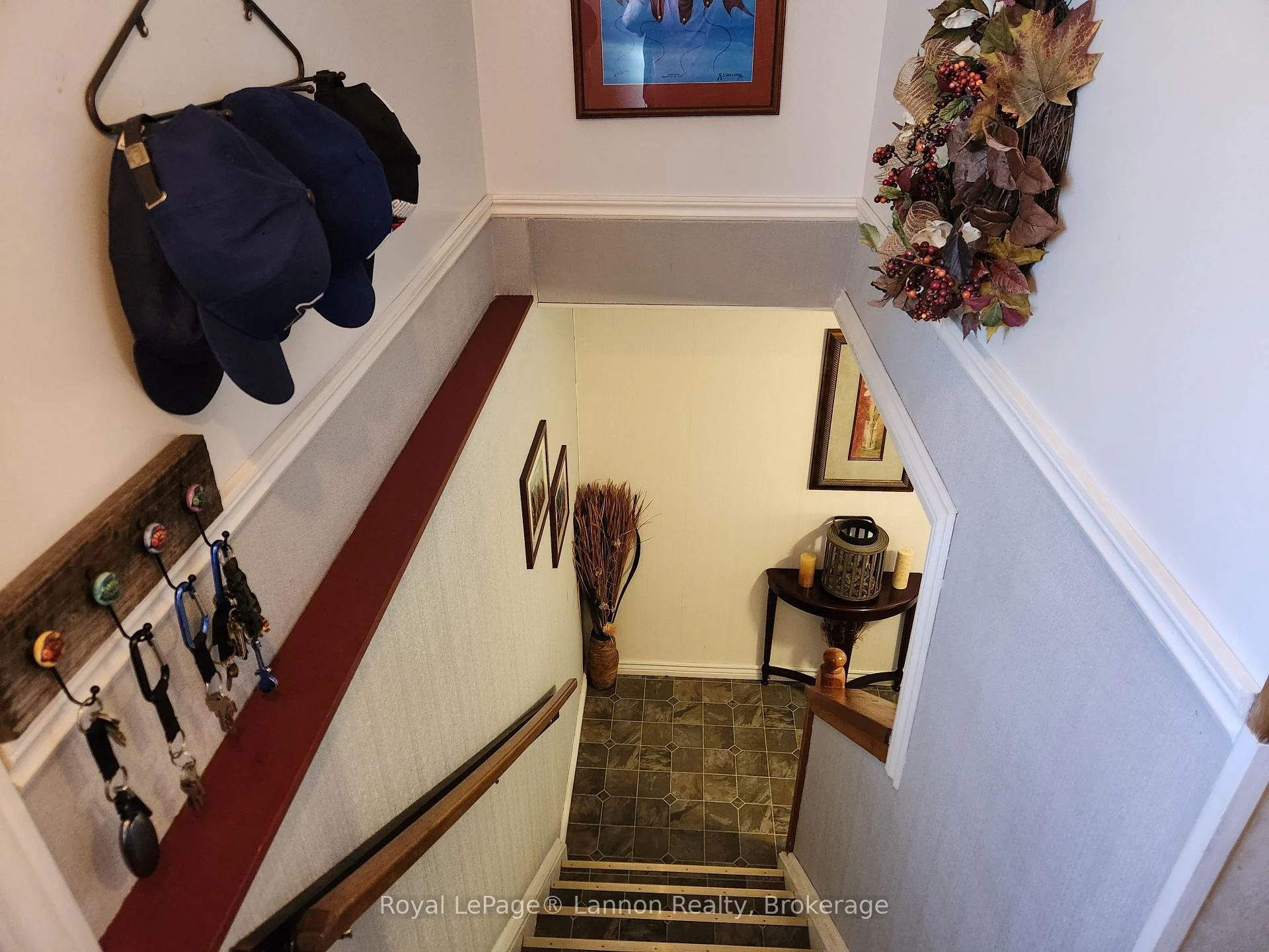 Photo 90 of 253 Downing Street, Thunder Bay, Dawson Heights — HOMEH