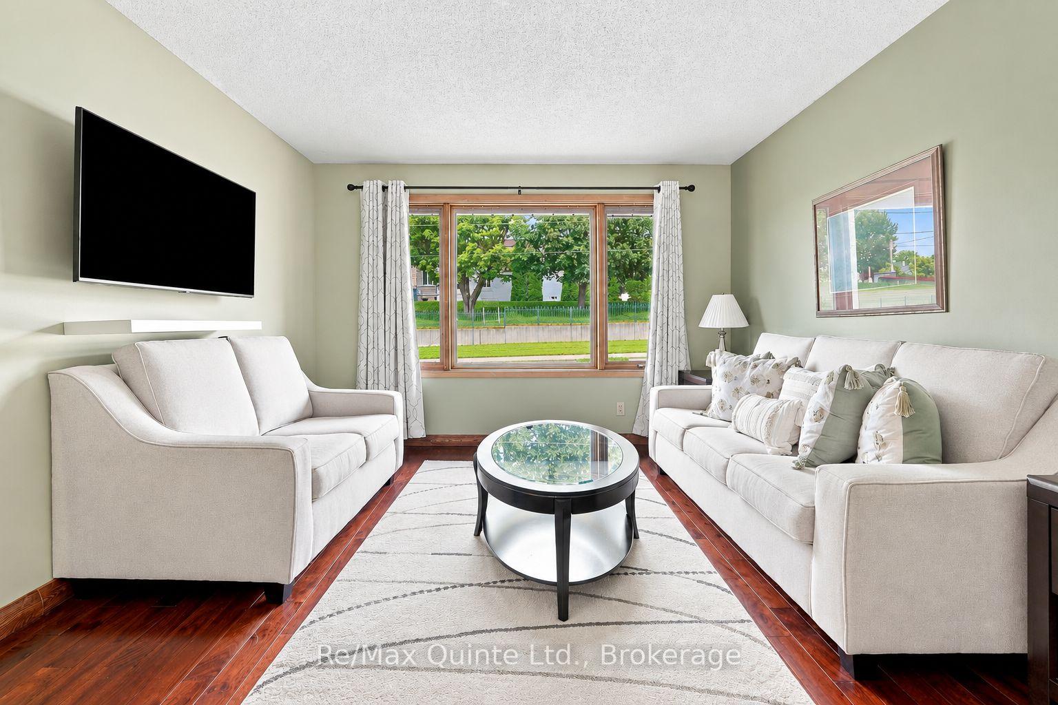 Photo 7 of 51 Bay Street, Quinte West, Trenton Ward — HOMEH