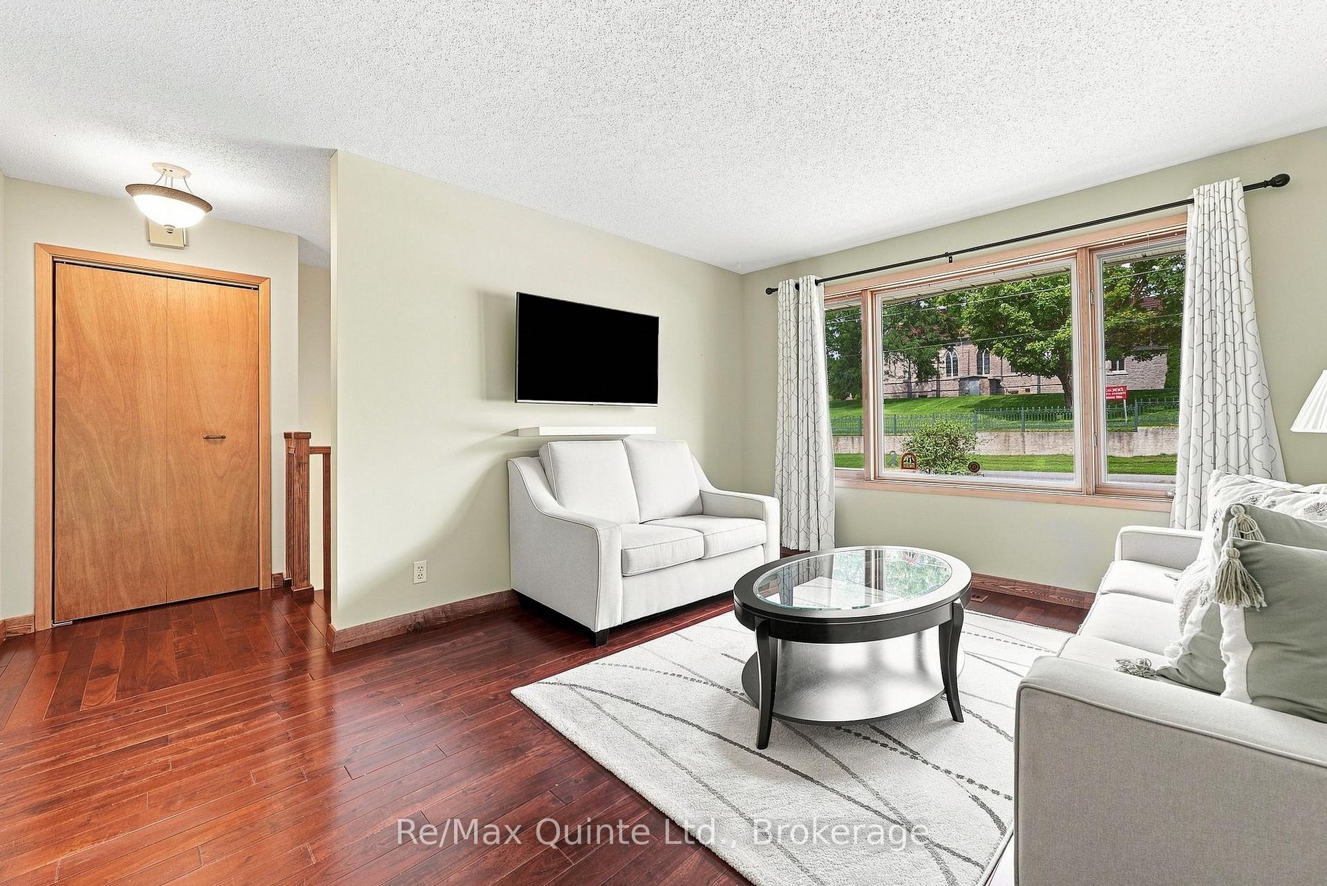 Photo 9 of 51 Bay Street, Quinte West, Trenton Ward — HOMEH